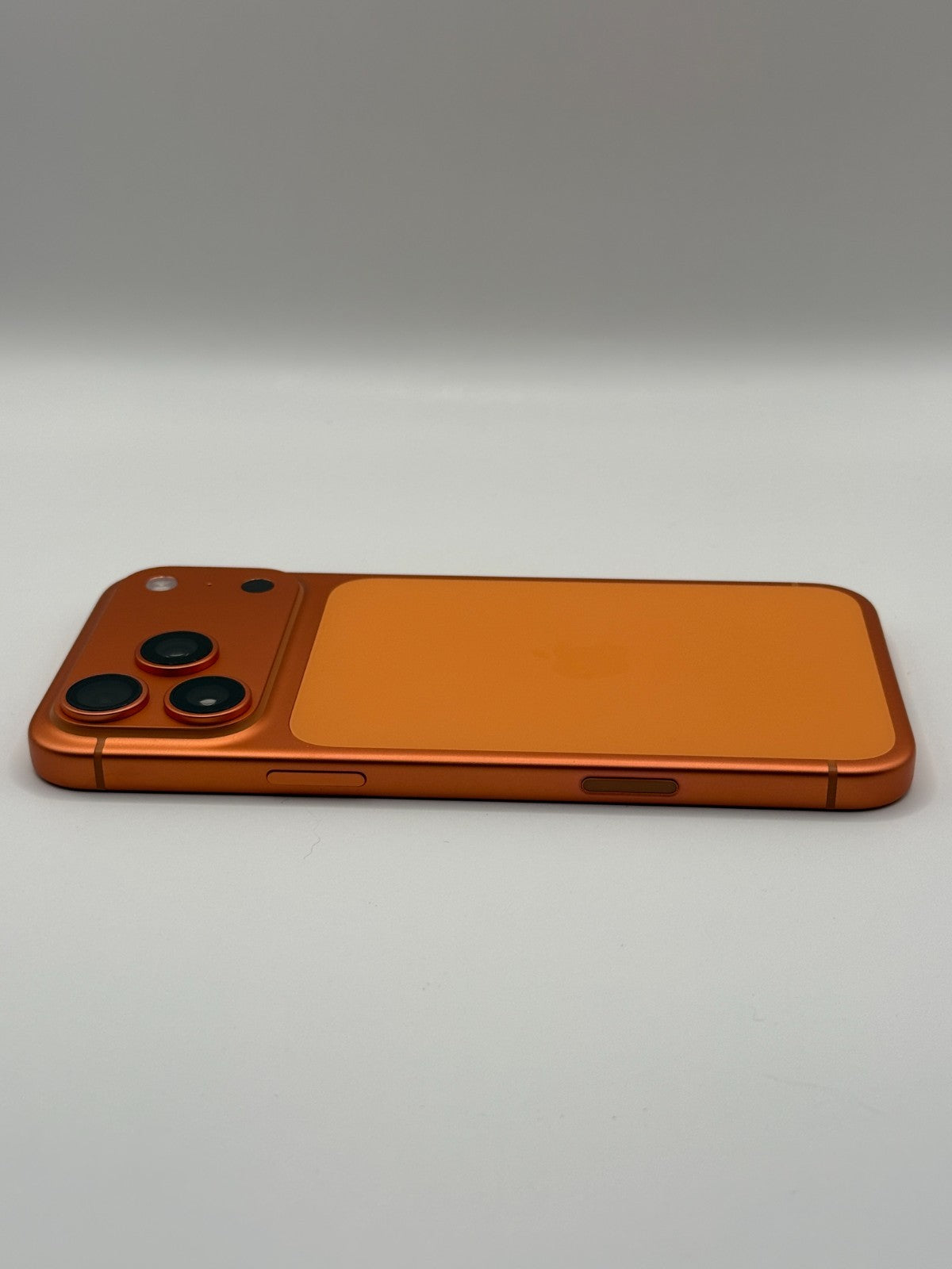 Apple Iphone 17 Pro Max 256GB Cosmic Orange 5G Excellent Warranty Unlocked
