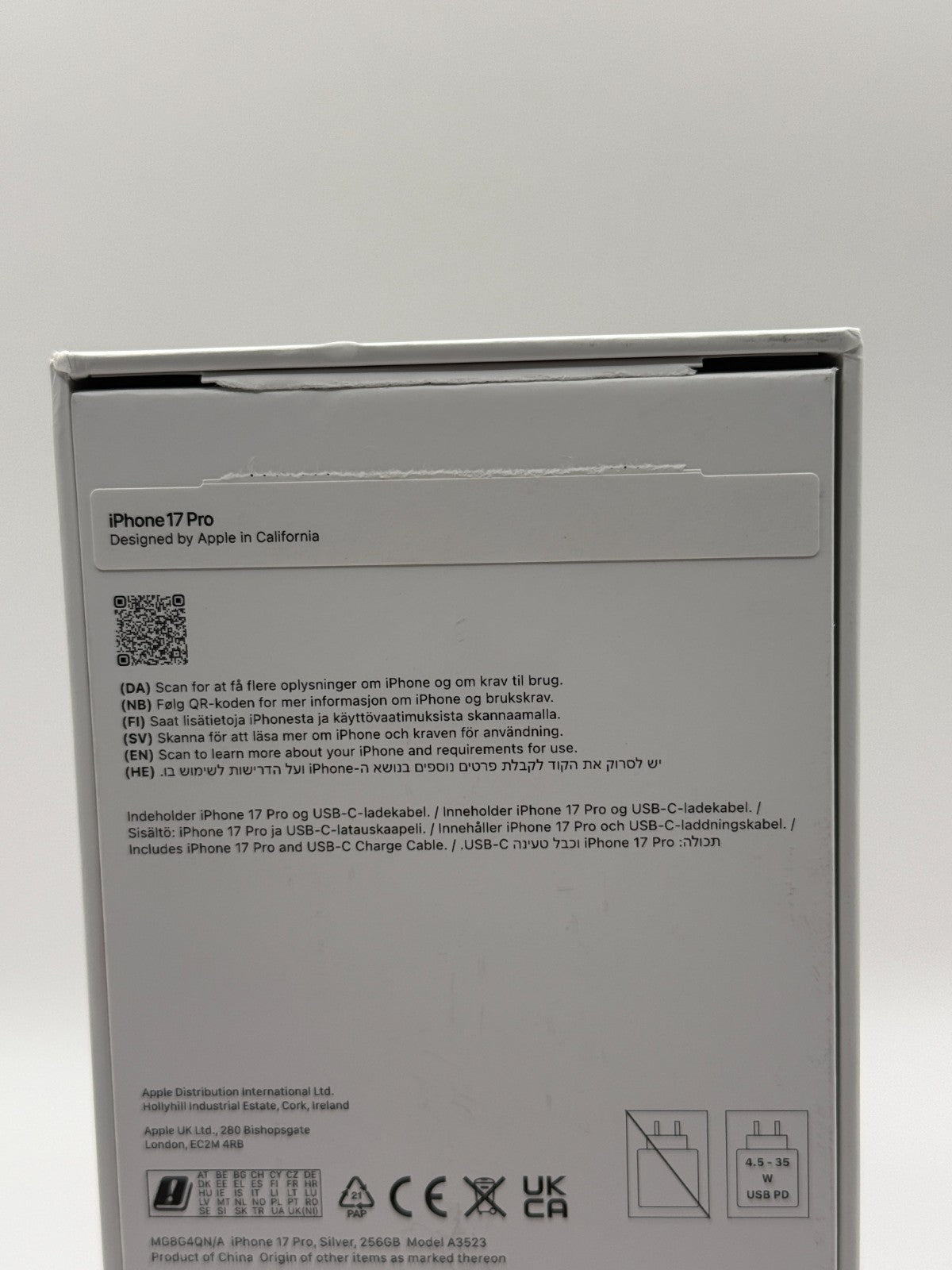 Apple Iphone 17 Pro 256GB Silver Unlocked Boxed Excellent Condition 100% Battery