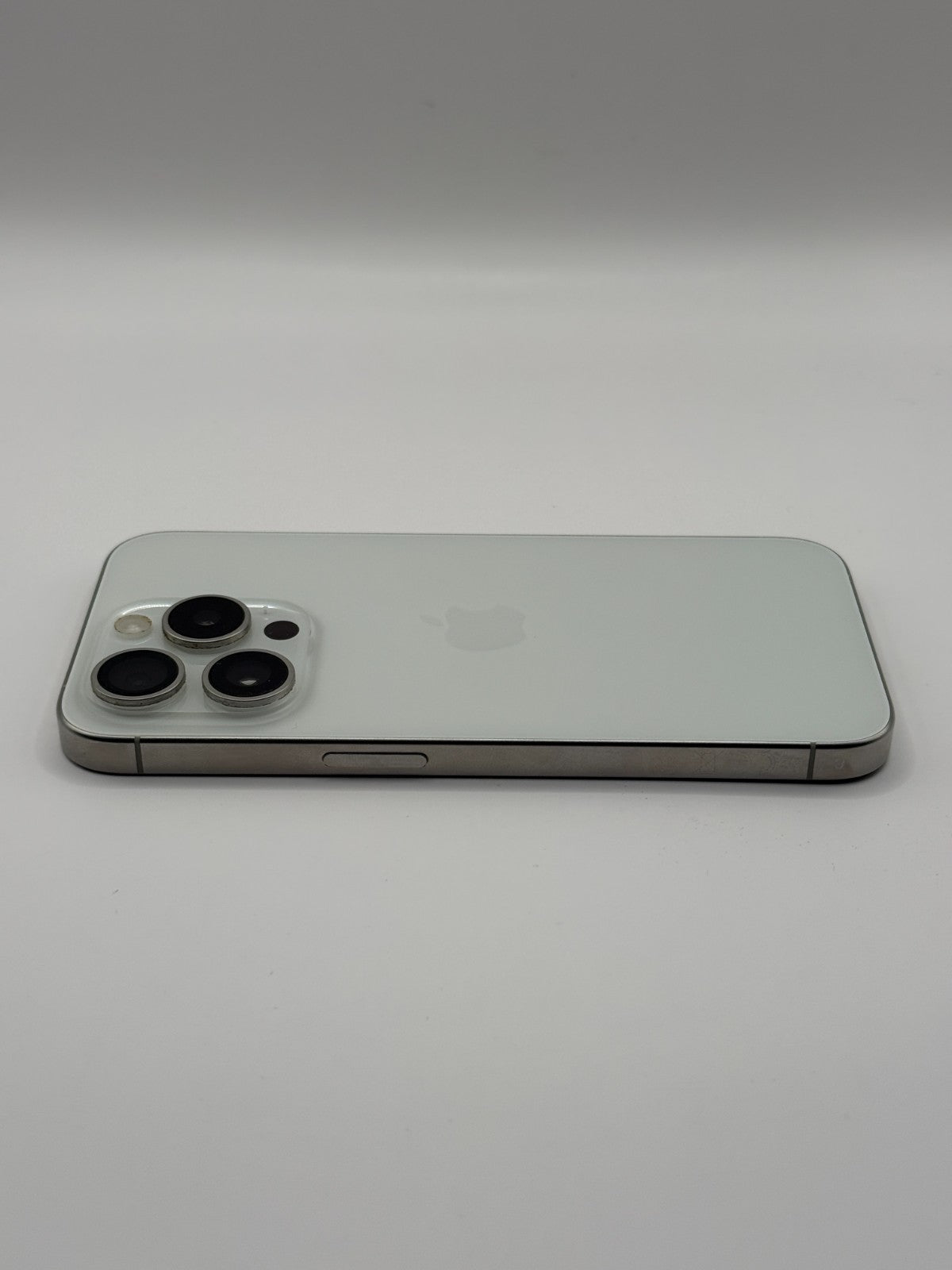 Apple Iphone 15 Pro 5G 128GB White Titanium Unlocked Warranty Excellent 89% Batt