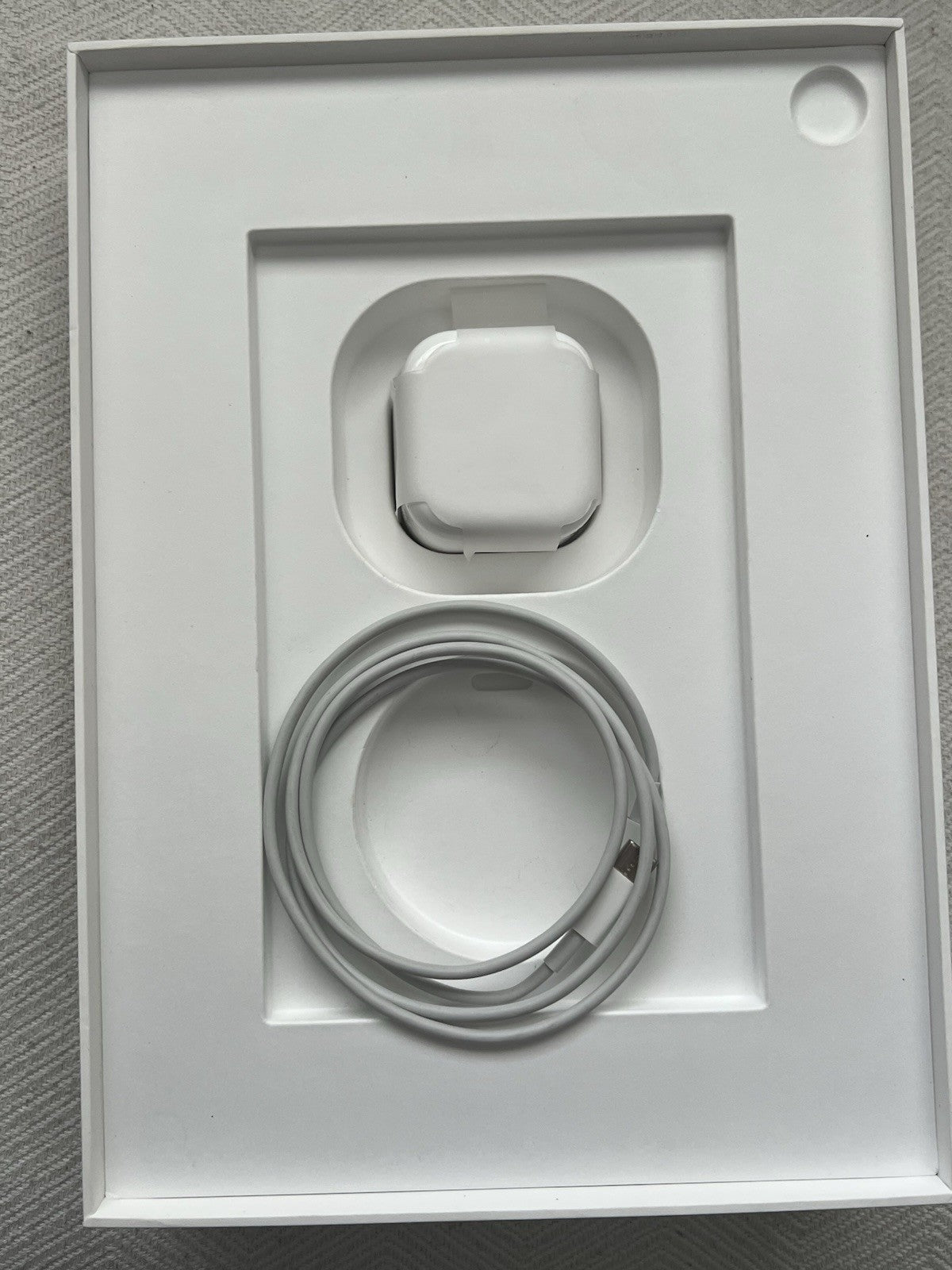 Apple iPad Air 5th Gen (PP124) M1 64GB WiFi Starlight Boxed Warranty