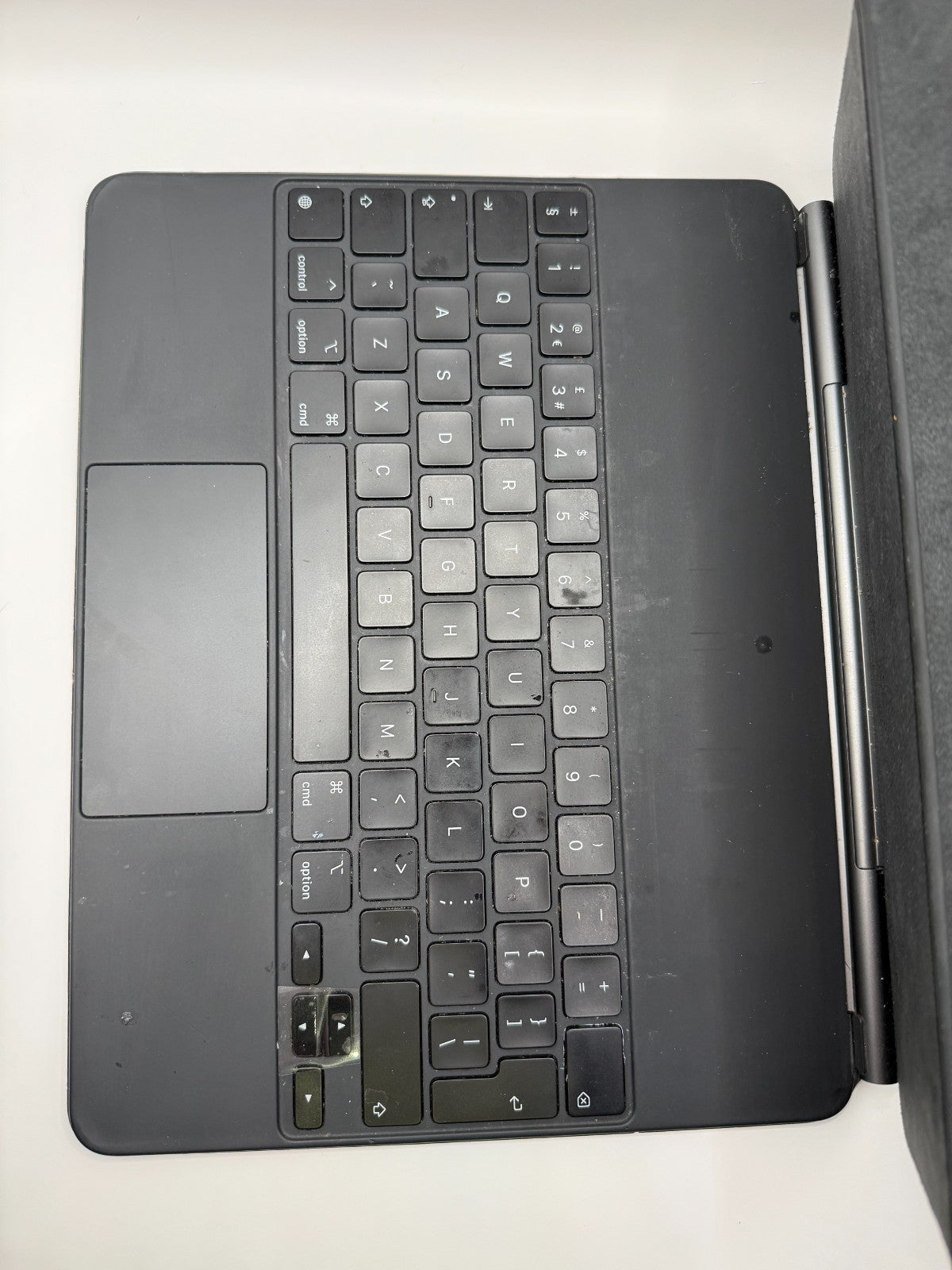 Apple Magic Keyboard for 12.9-inch iPad Pro 4th and 3rd Gen British faulty keys