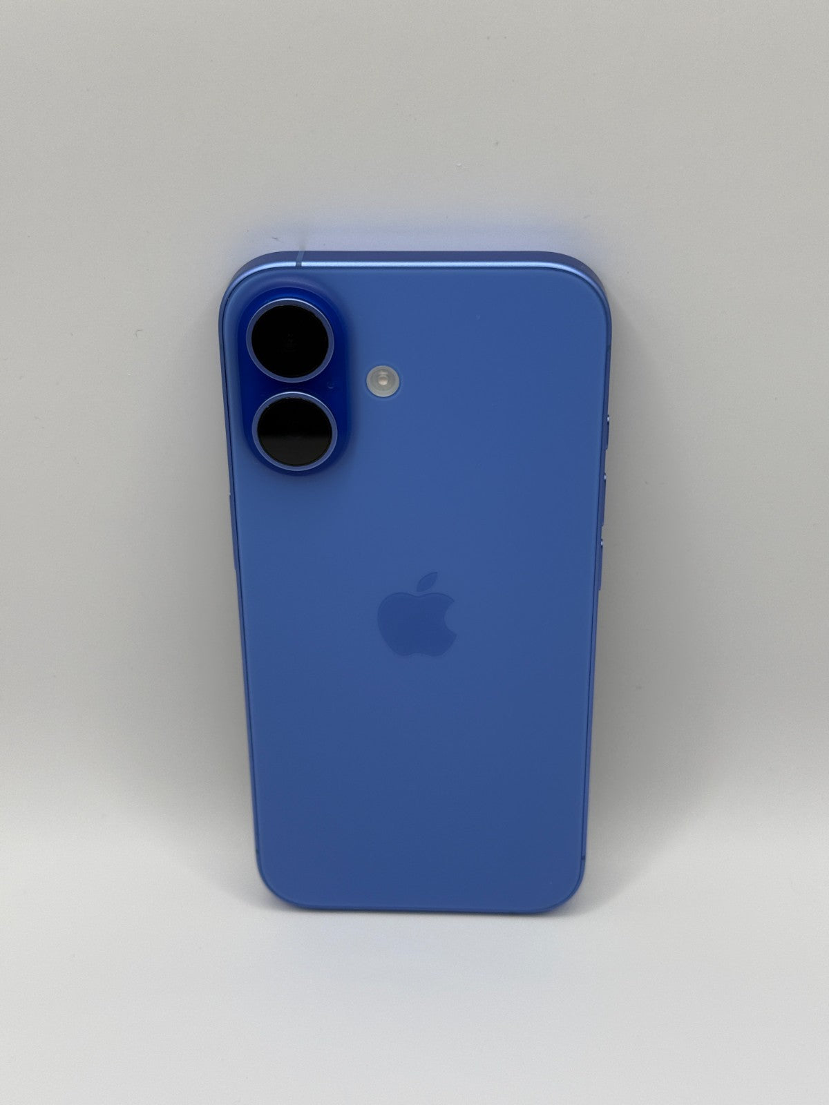 Apple Iphone 16 128GB 5G Ultramarine Unlocked Excellent Condition Warranty