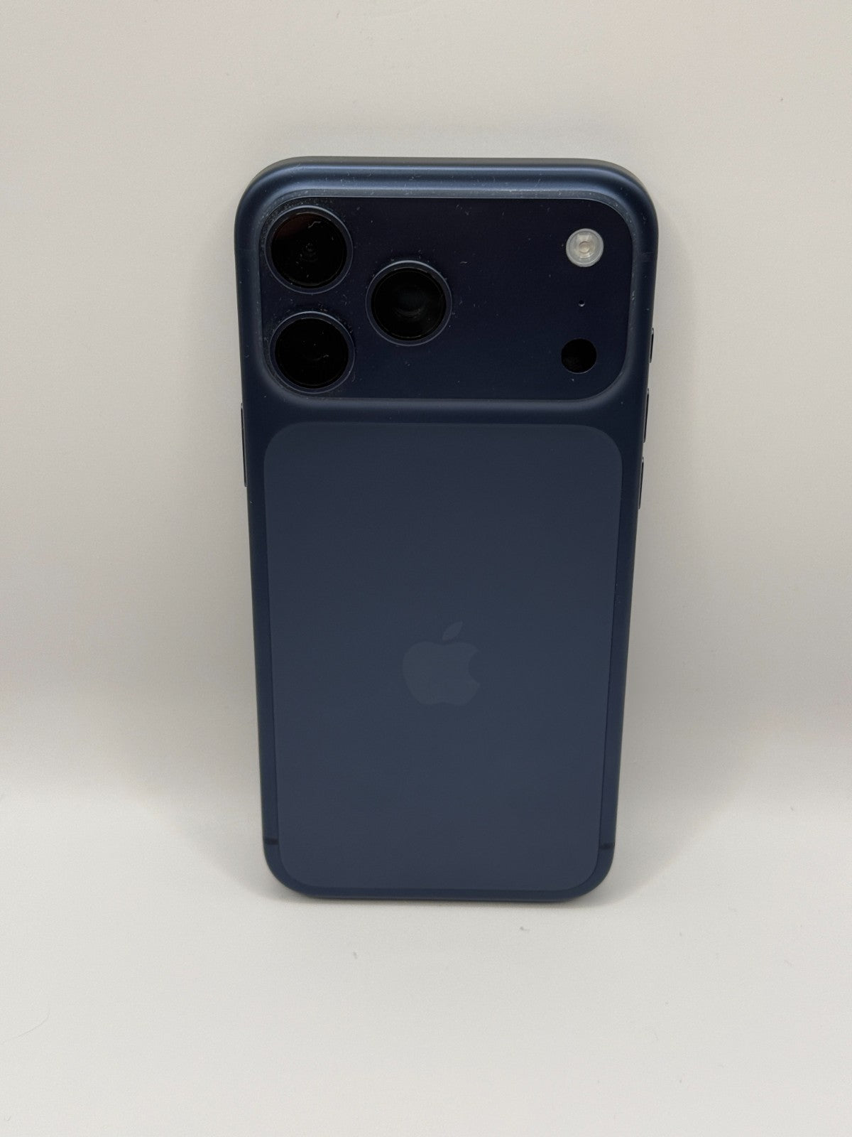 Apple Iphone 17 Pro Max 256GB Deep Blue 5G Warranty Unlocked Very Good Condition
