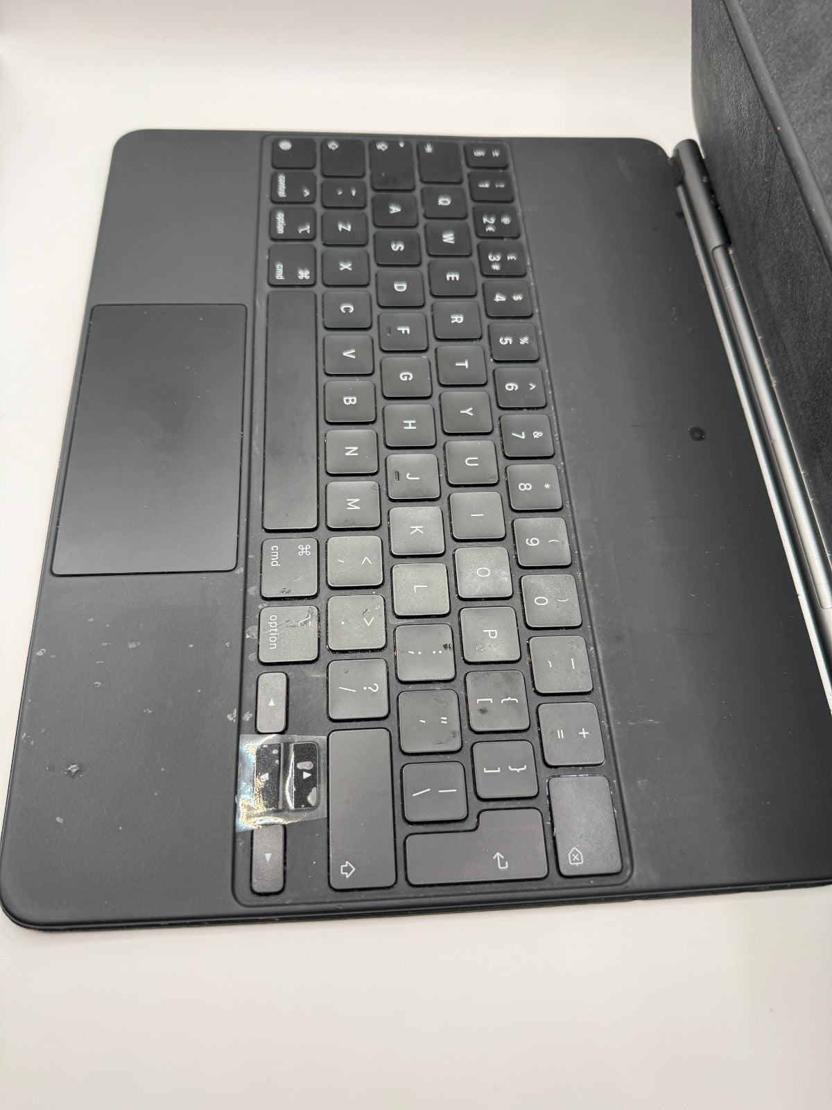 Apple Magic Keyboard for 12.9-inch iPad Pro 4th and 3rd Gen British faulty keys