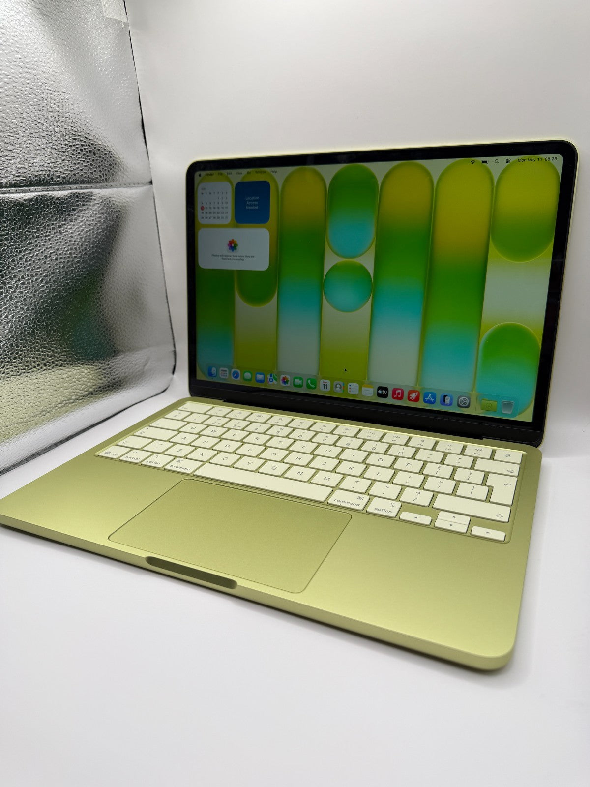 Apple Macbook Neo 256GB 13-inch Laptop Citrus A18 Pro chip 2026 Excellent
