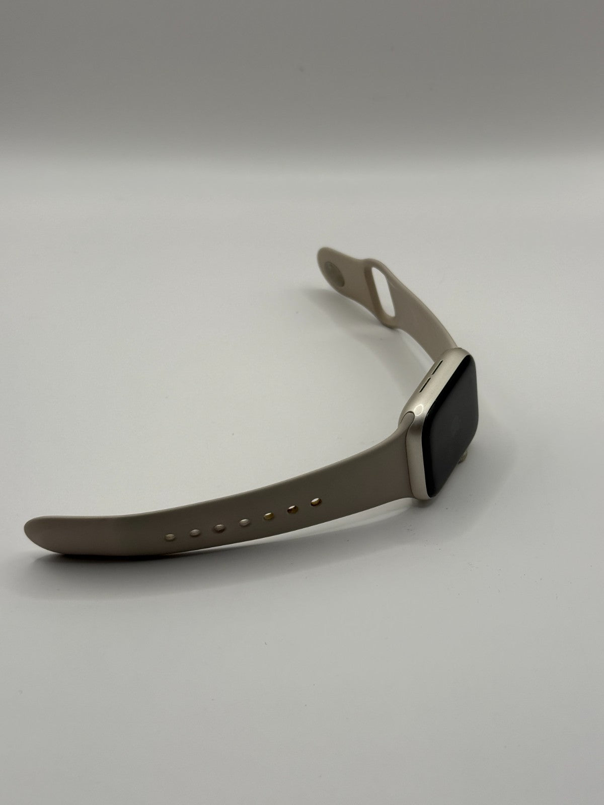 Apple Watch SE Gen 2 2022 40mm Gps Starlight Aluminium Case with Sport Band