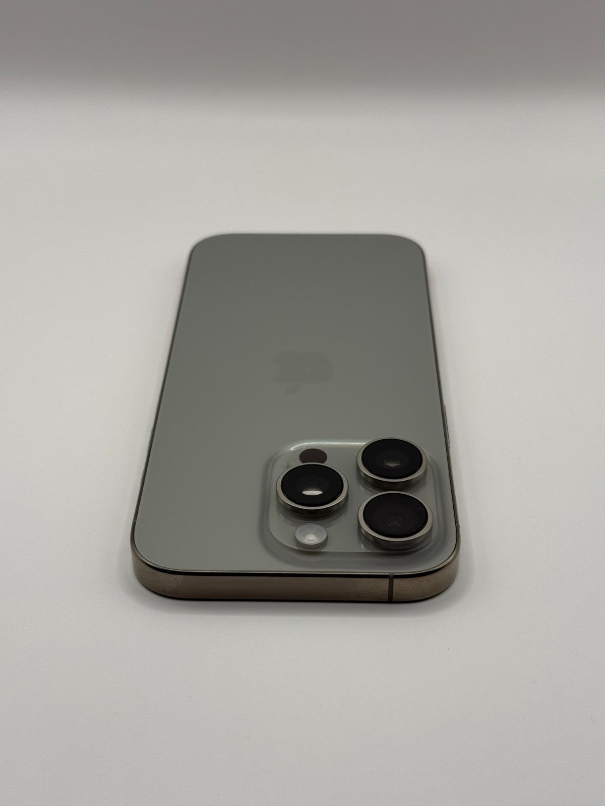 Apple Iphone 16 Pro 128GB 5G Natural Titanium Unlocked 100% Battery Excellent