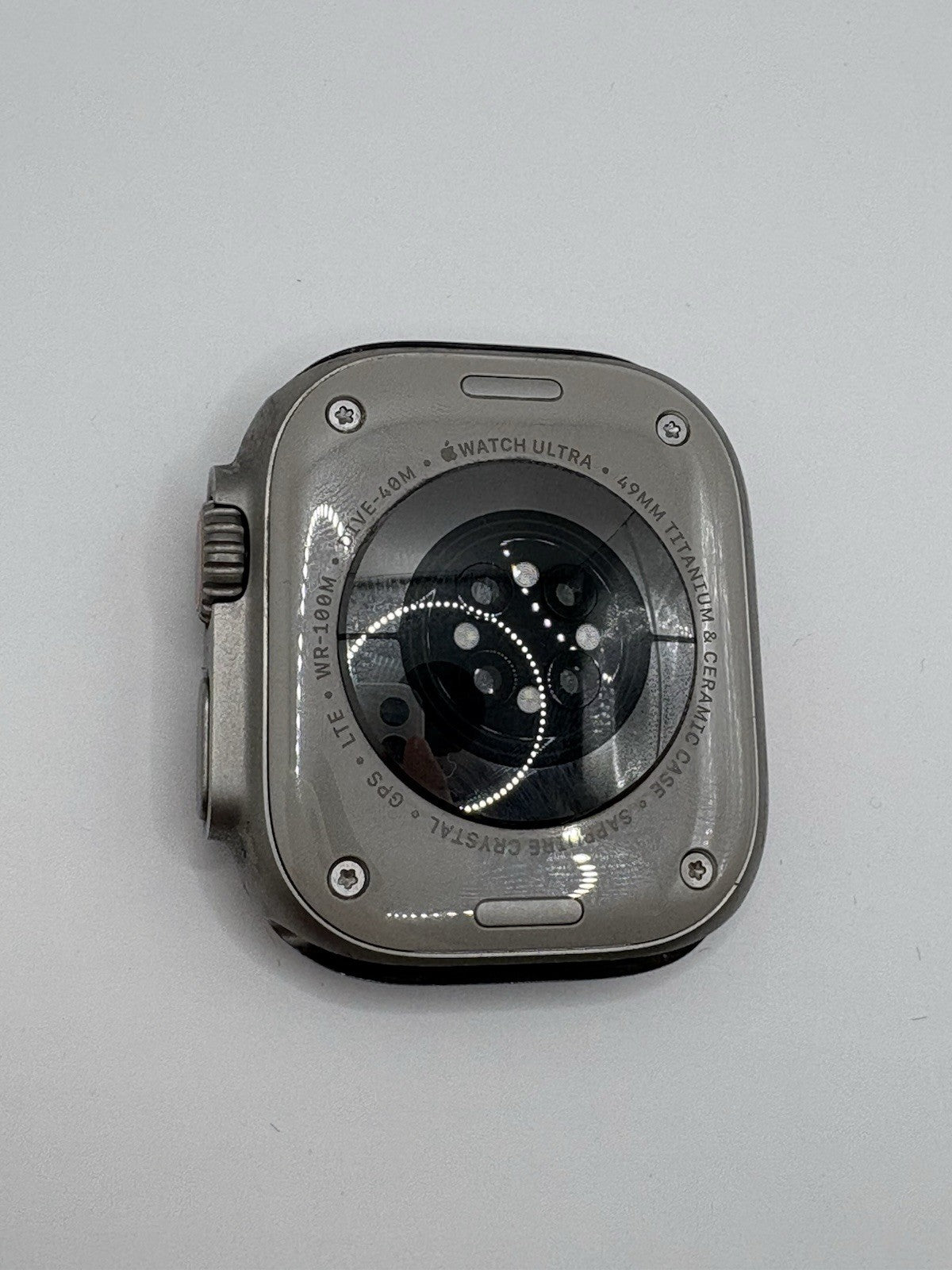 Apple Watch Ultra 2 49mm M/L Titanium Case Cellular Smart Watch Very Good Green