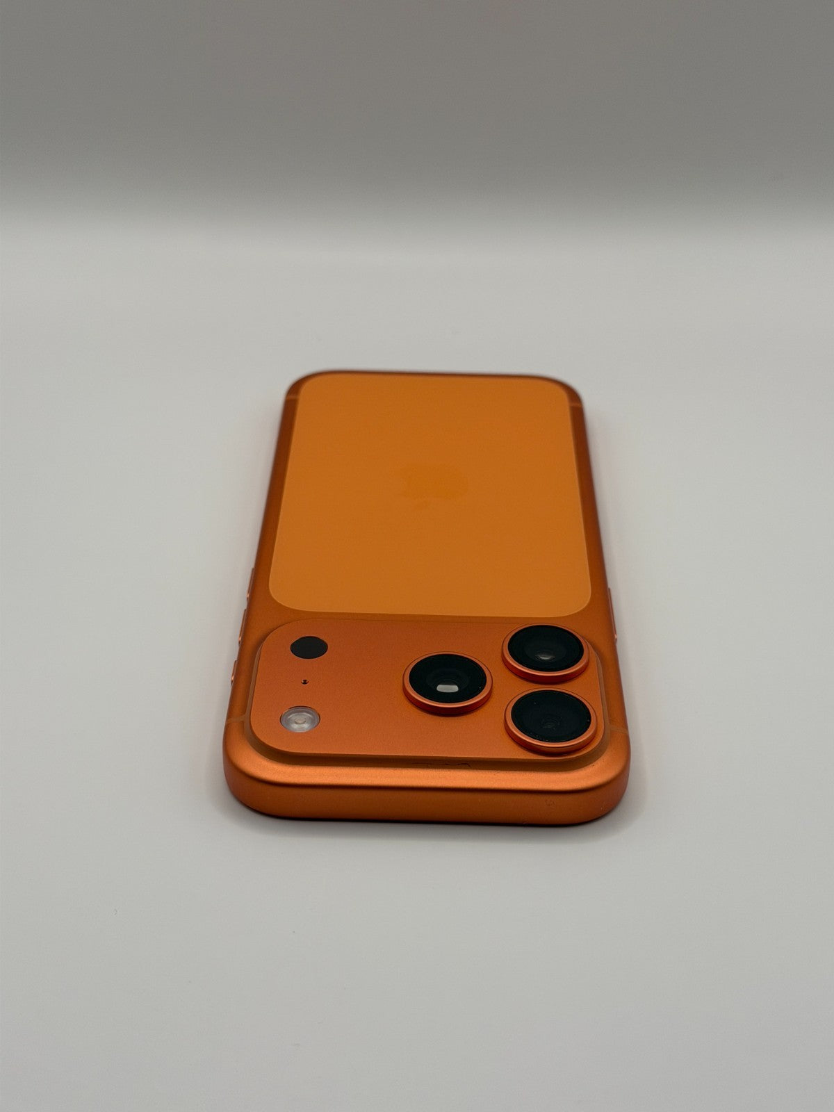 Apple Iphone 17 Pro 256GB Cosmic Orange Unlocked Excellent Condition Warranty