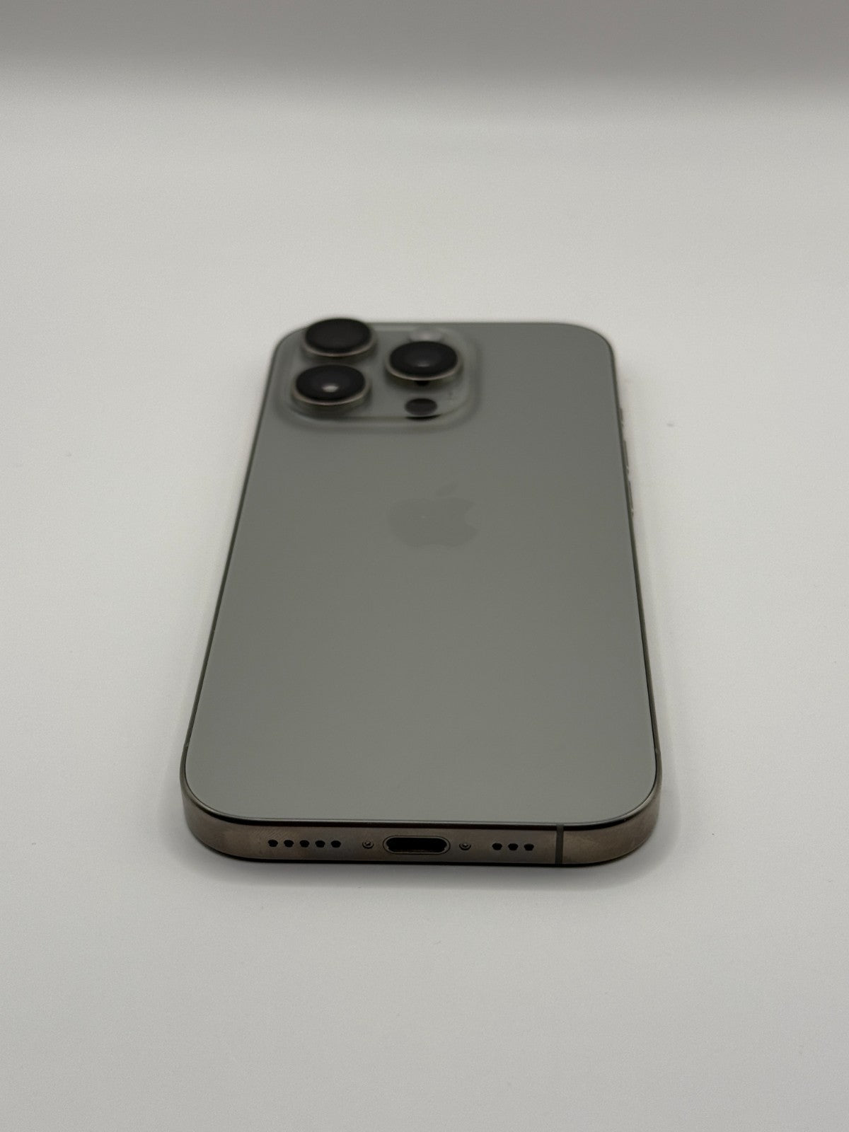 Apple Iphone 16 Pro 128GB 5G Natural Titanium Unlocked 100% Battery Excellent