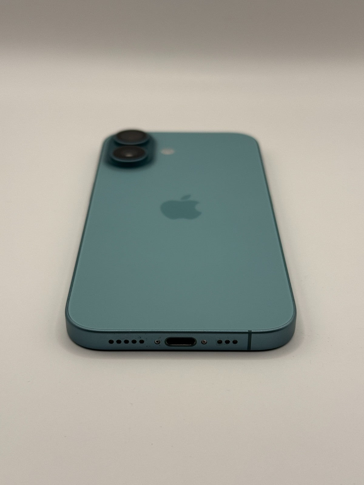 Apple Iphone 16 128GB Teal 5G Unlocked Excellent Condition Warranty Boxed