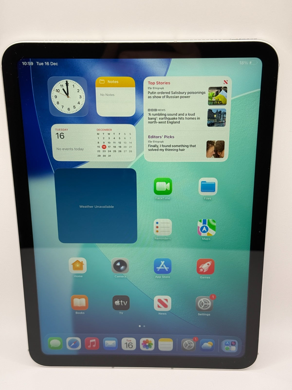 Apple Ipad 11th Generation A16 128GB Wifi and 5G Esim Silver Warranty Never Used