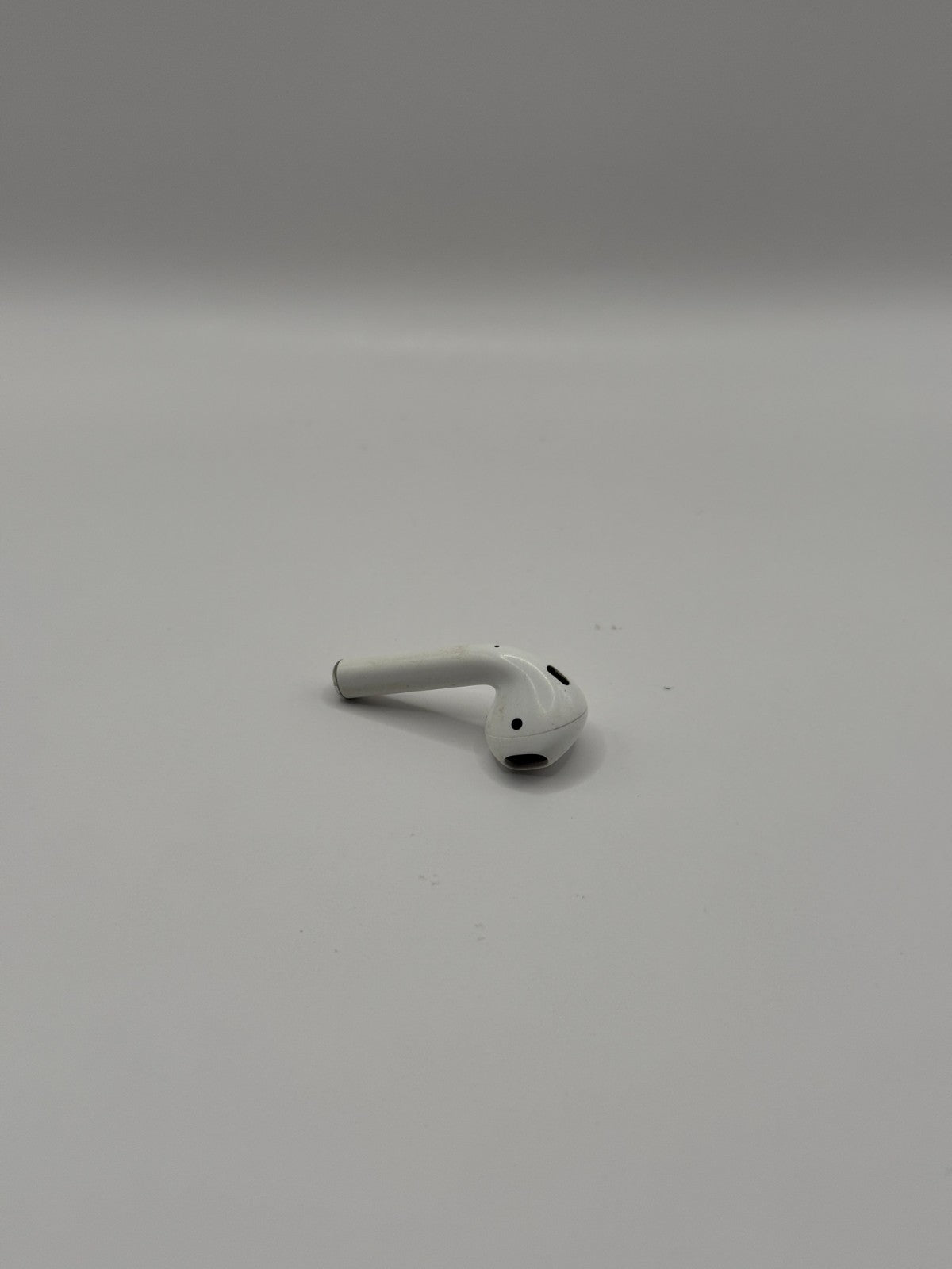 Apple AirPods 1st Generation Right Earbud Only Fully Working White Genuine