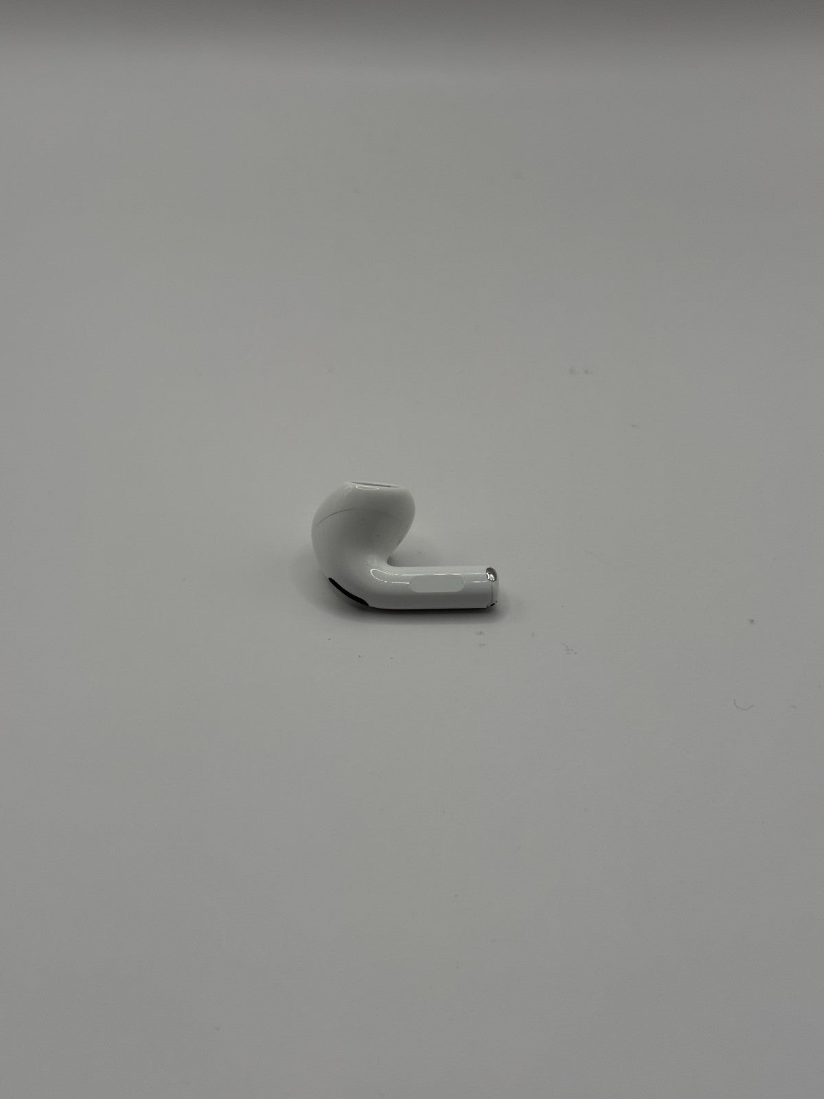 Apple AirPods 4th Generation In Ear Earphones 2024 ANC Right Earbud