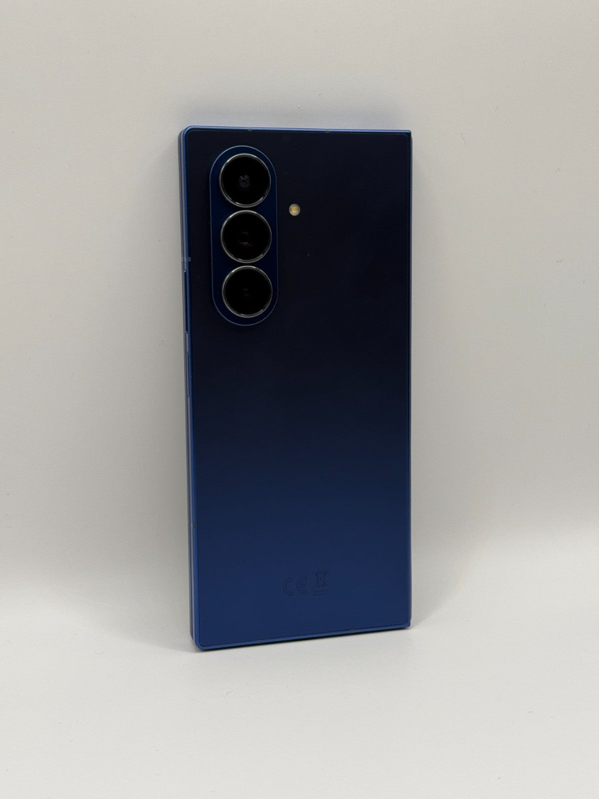 Samsung Galaxy Z Fold 7 5G AI 512GB Blue Brand New No Box Warranty Unlocked