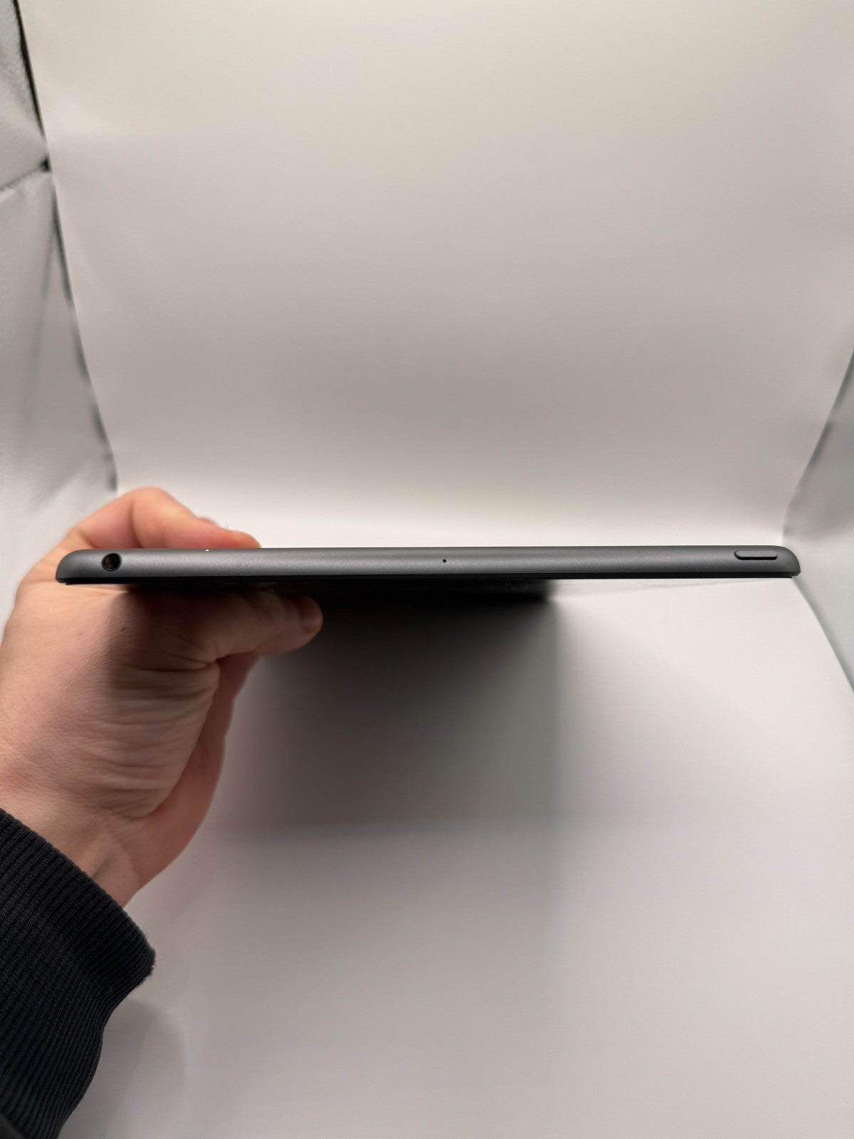 Apple iPad 8th Gen 2020 10.2" 32GB WiFi Unlocked Space Gray Boxed Warranty