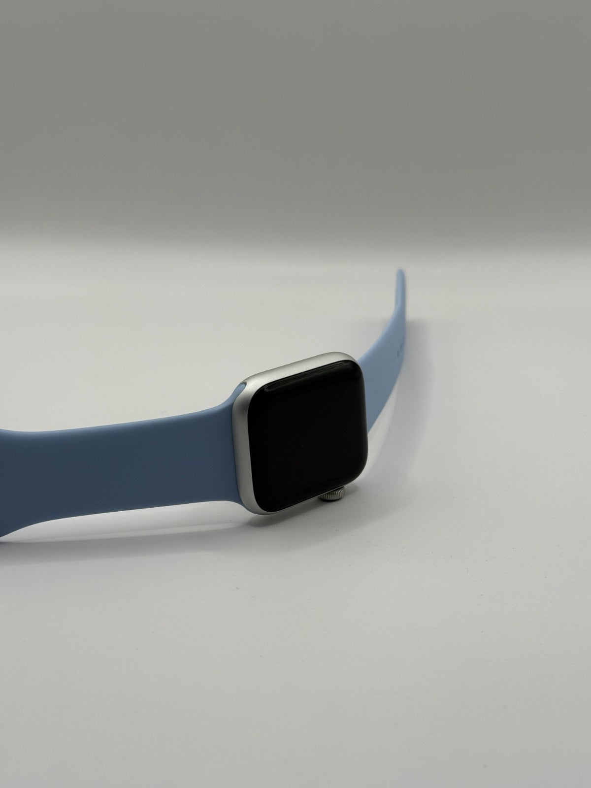 Apple Series 6 40mm Silver Aluminium Case Blue Sport Band 75% Battery