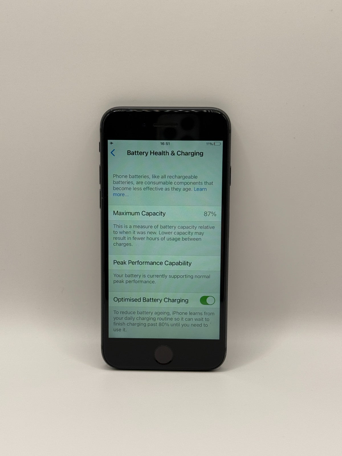 Apple iPhone 8 Good Condition 64GB Grade B Three Smartphone UK