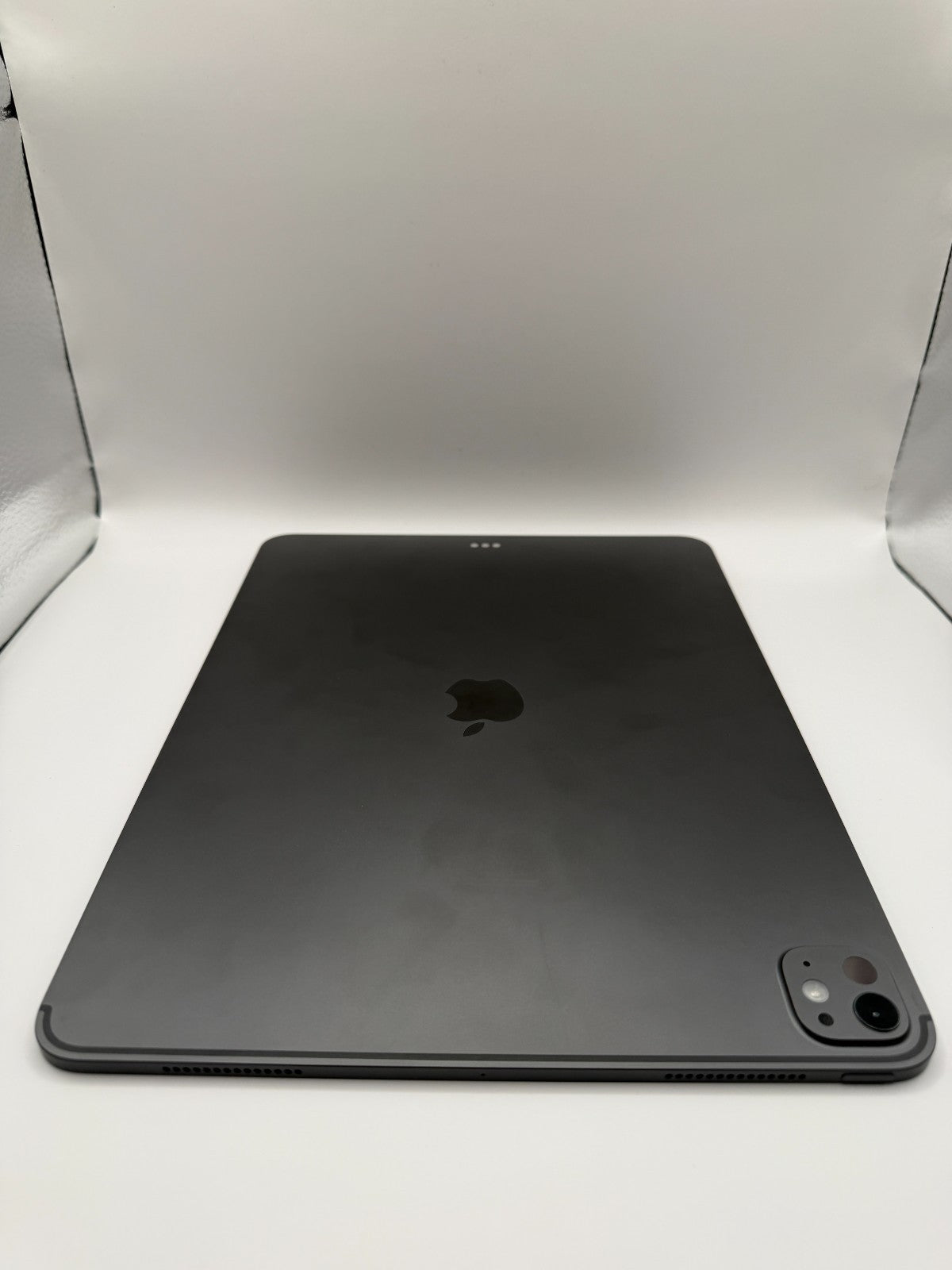 Apple Ipad Pro M4 2024 13-inch Wi-Fi 512GB Space Black Boxed Excellent Condition