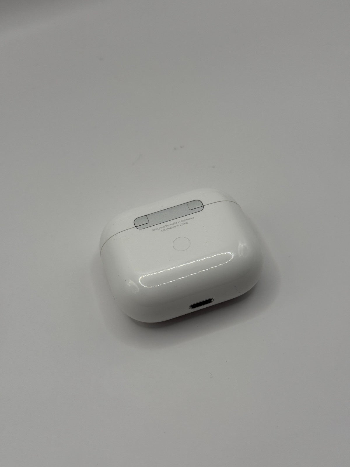 Genuine Apple Airpods 3 Non Anc A2566 Lightning Wireless Charging Case Only