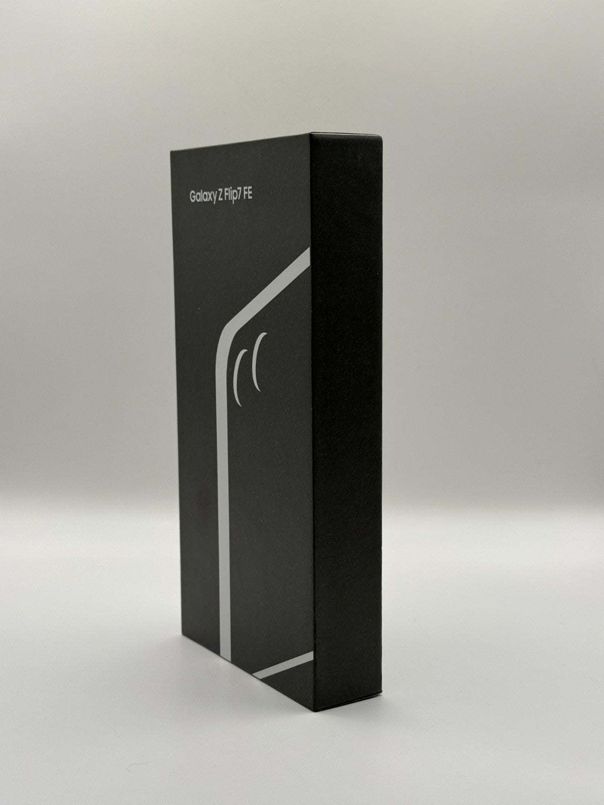 Samsung Galaxy Z Flip7 FE AI Phone 256GB 8GB White Unlocked Brand New Sealed