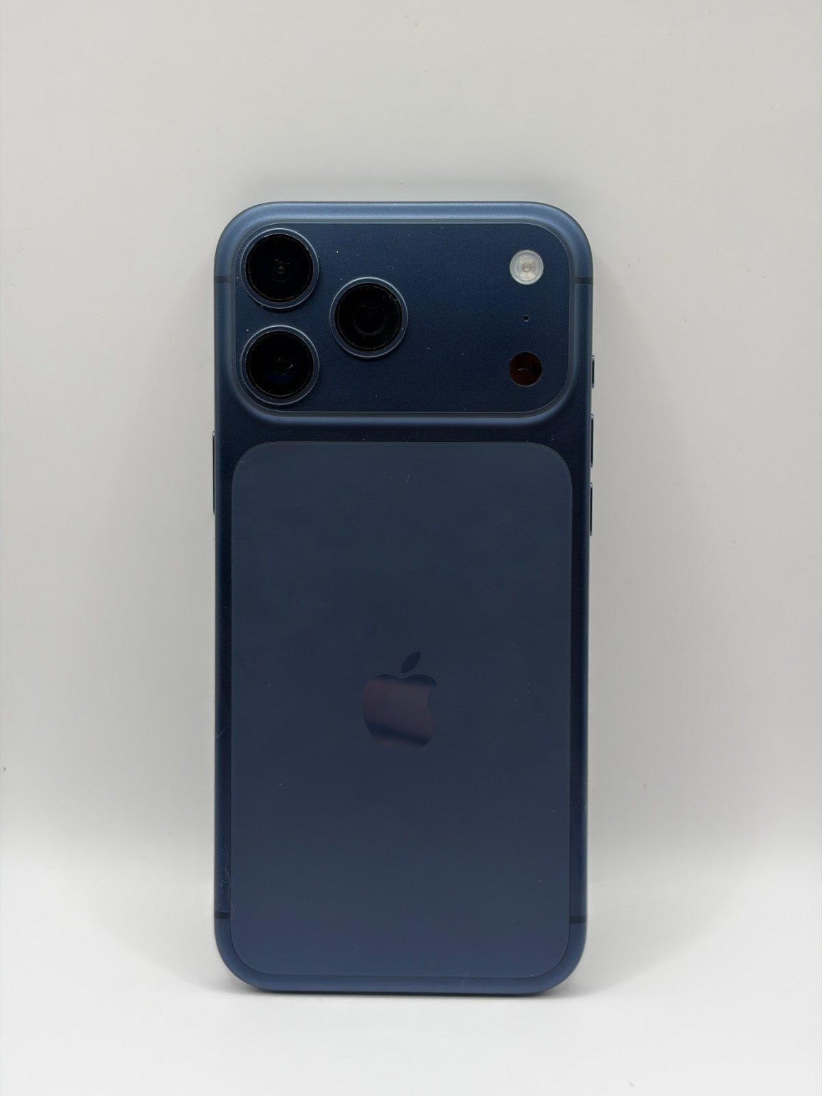 Apple Iphone 17 Pro Max 256GB Deep Blue 5G Warranty Unlocked Excellent Condition