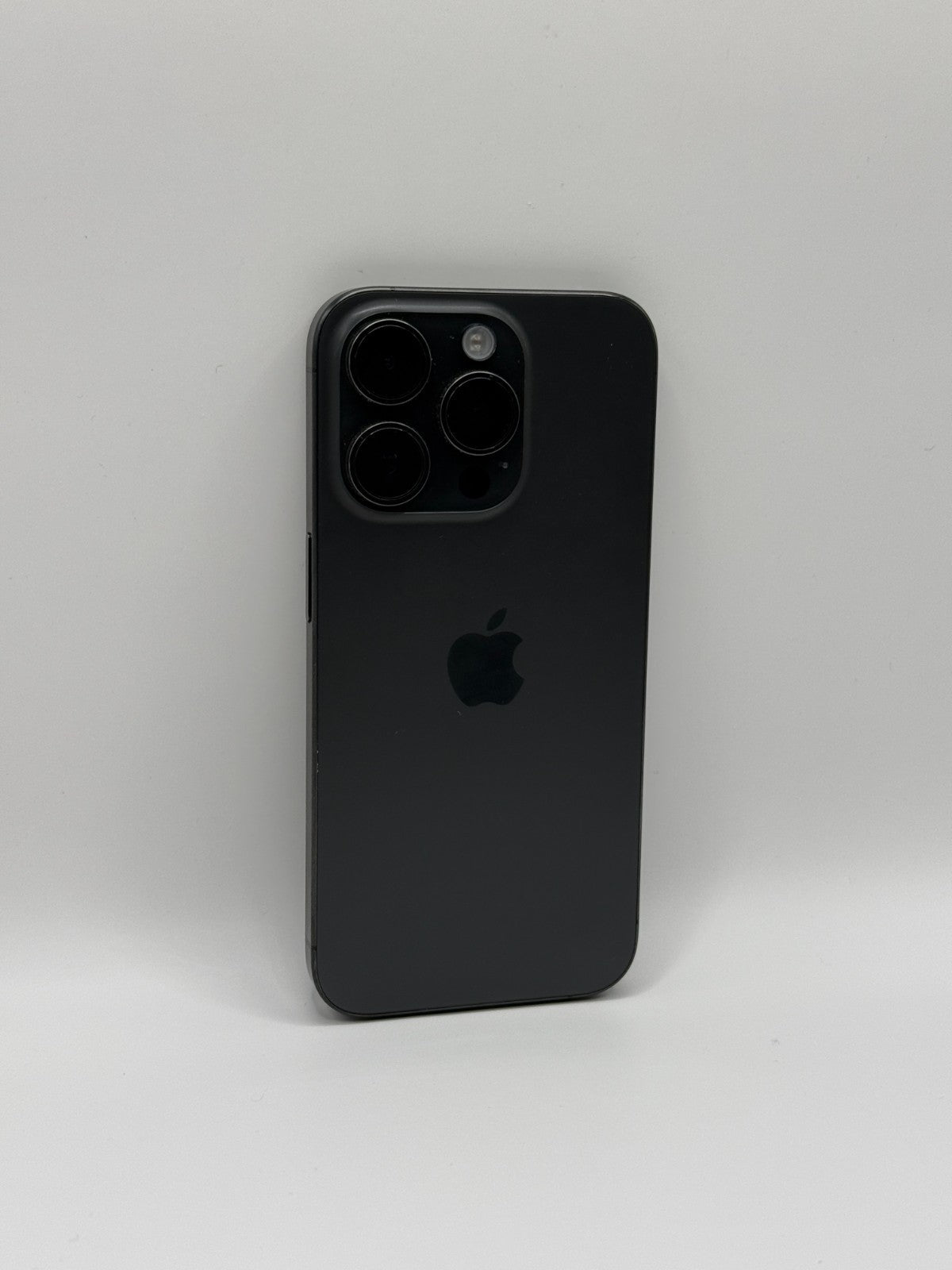 Apple Iphone 15 Pro 128GB Black Titanium Unlocked Warranty Very Good Condition