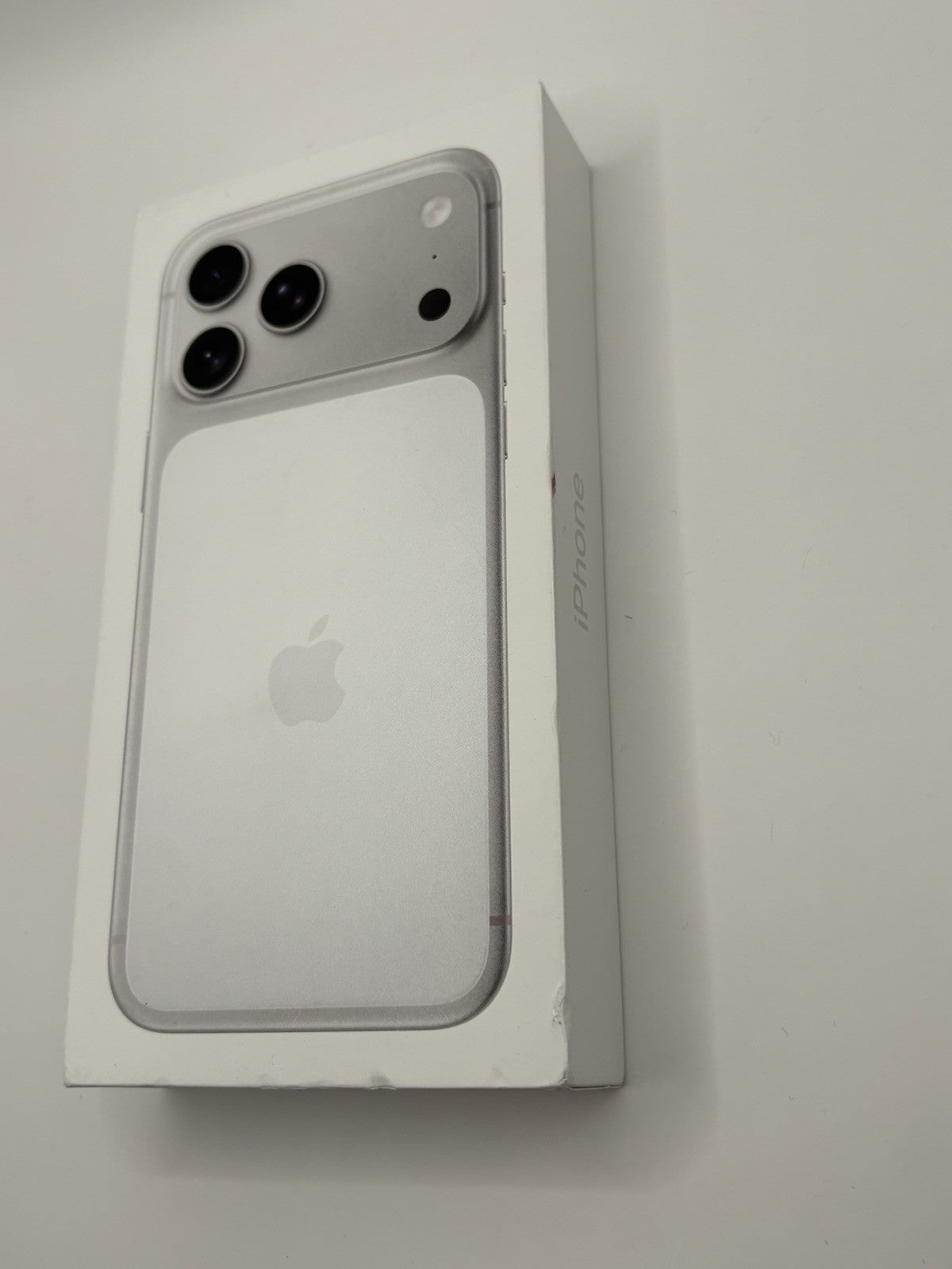 Apple iPhone 17 Pro Max 256GB Silver 5G Brand New Sealed Boxed Unlocked Warranty