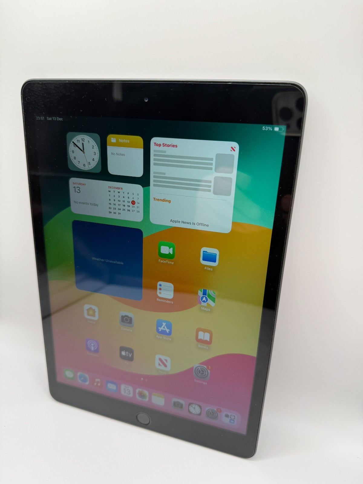 Apple iPad 8th Gen 2020 10.2" 32GB WiFi Unlocked Space Gray Boxed Warranty