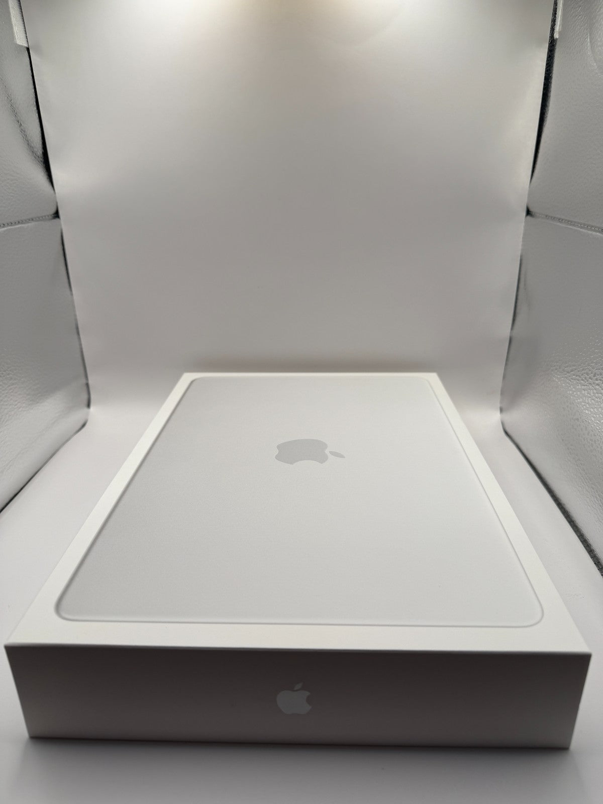 Apple Macbook Neo 512GB 13-inch Laptop Silver A18 Pro chip 2026 Brand New Sealed