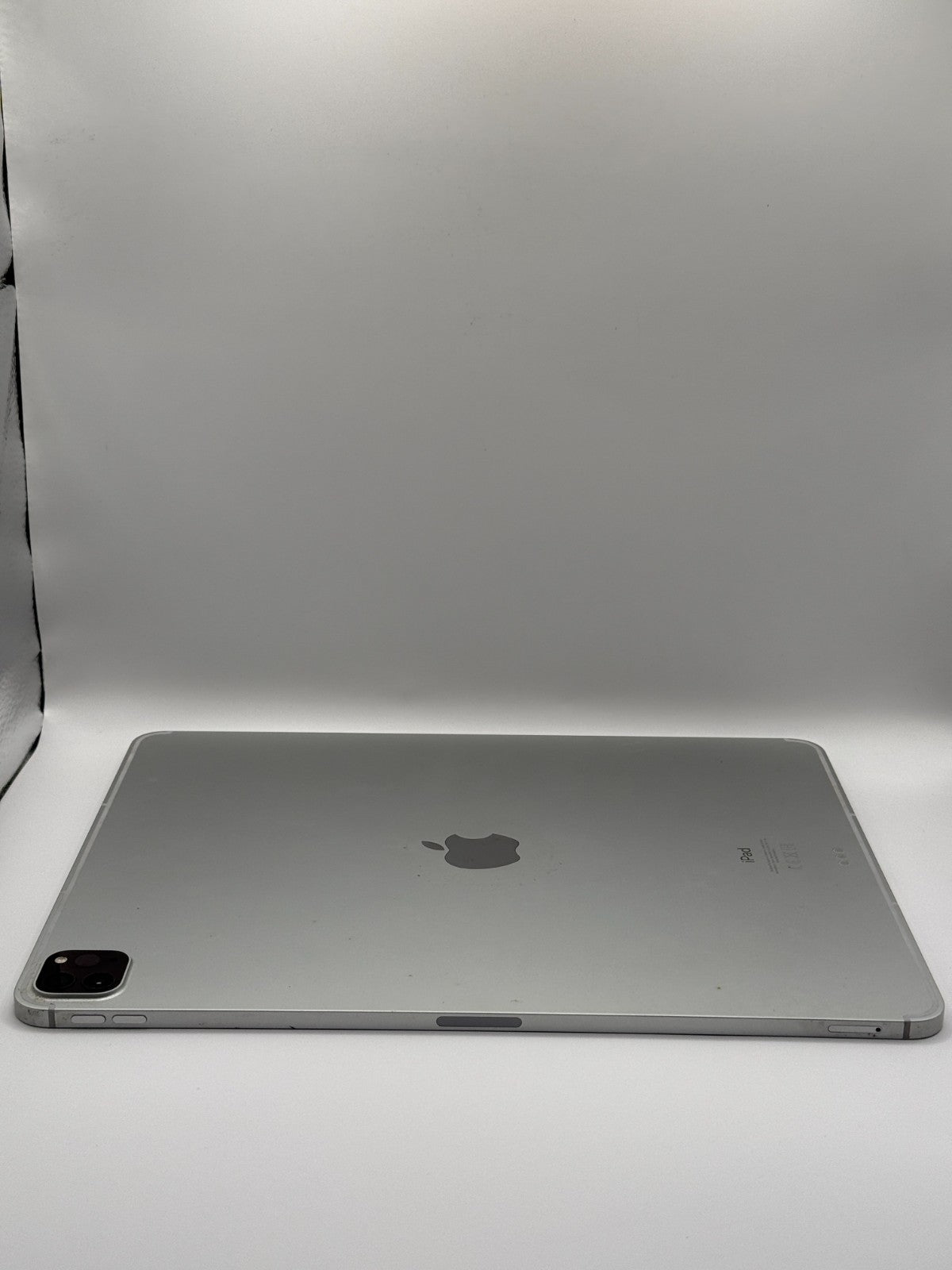 Apple Ipad Pro 5th Generation 256GB Wi-Fi Cellular 12.9 Silver Boxed Warranty