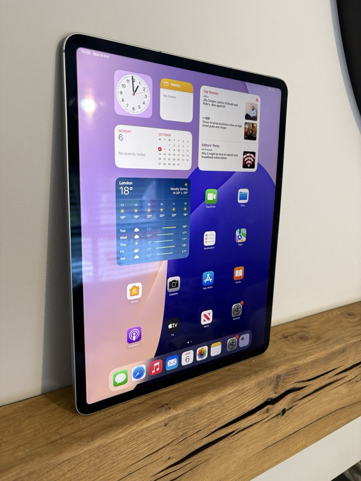 Apple iPad Air 13 inch M3 128GB (C234) Wifi & 5G  Space Grey Boxed Warranty