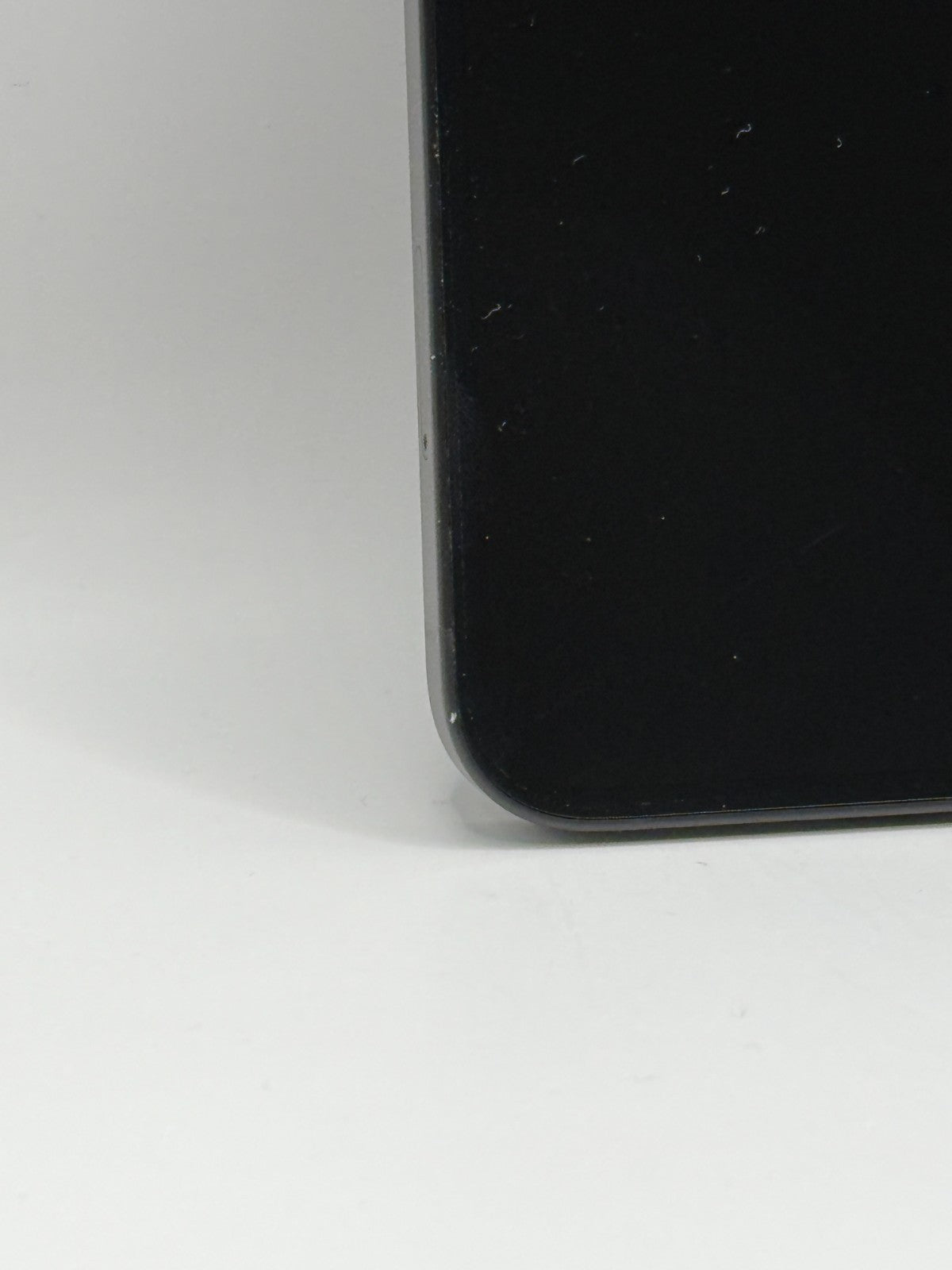 Apple Iphone 16e 128GB 5G Black 100% Battery Unlocked Very Good Condition Boxed