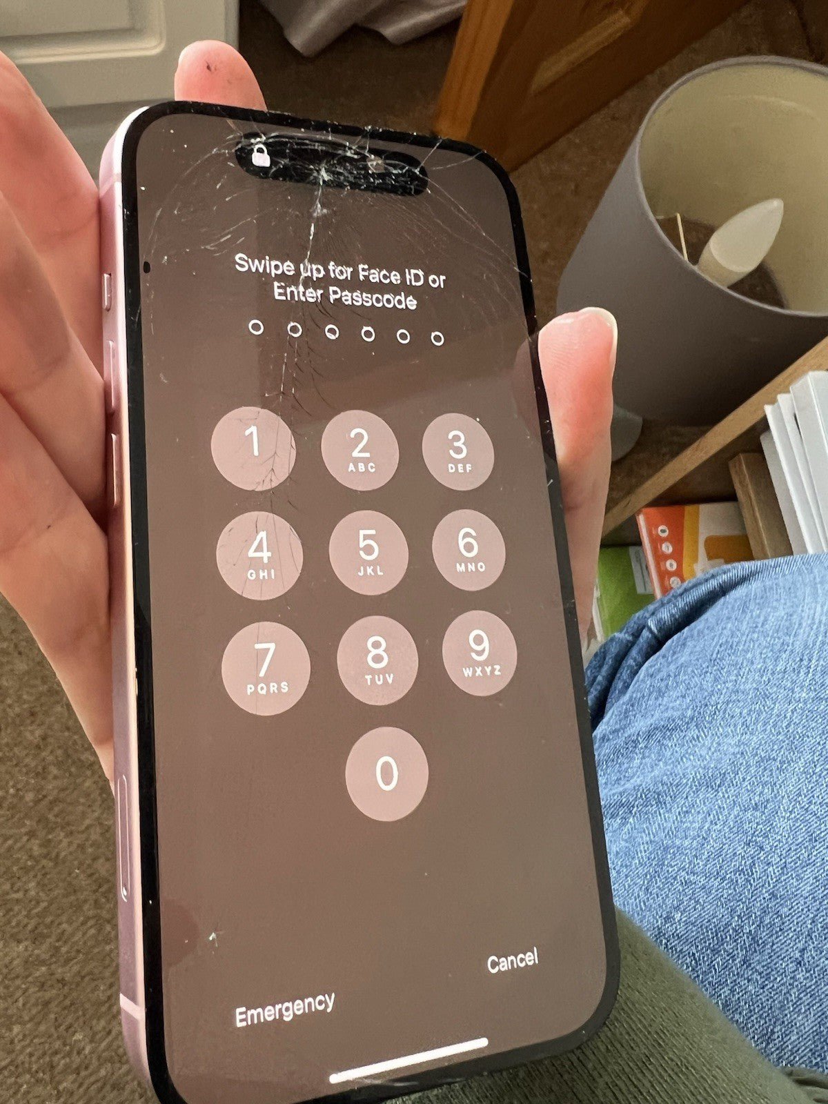 Genuine AppIe iPhone 15 Oled Screen Cracked & Slight LCD Bleed Screen Only