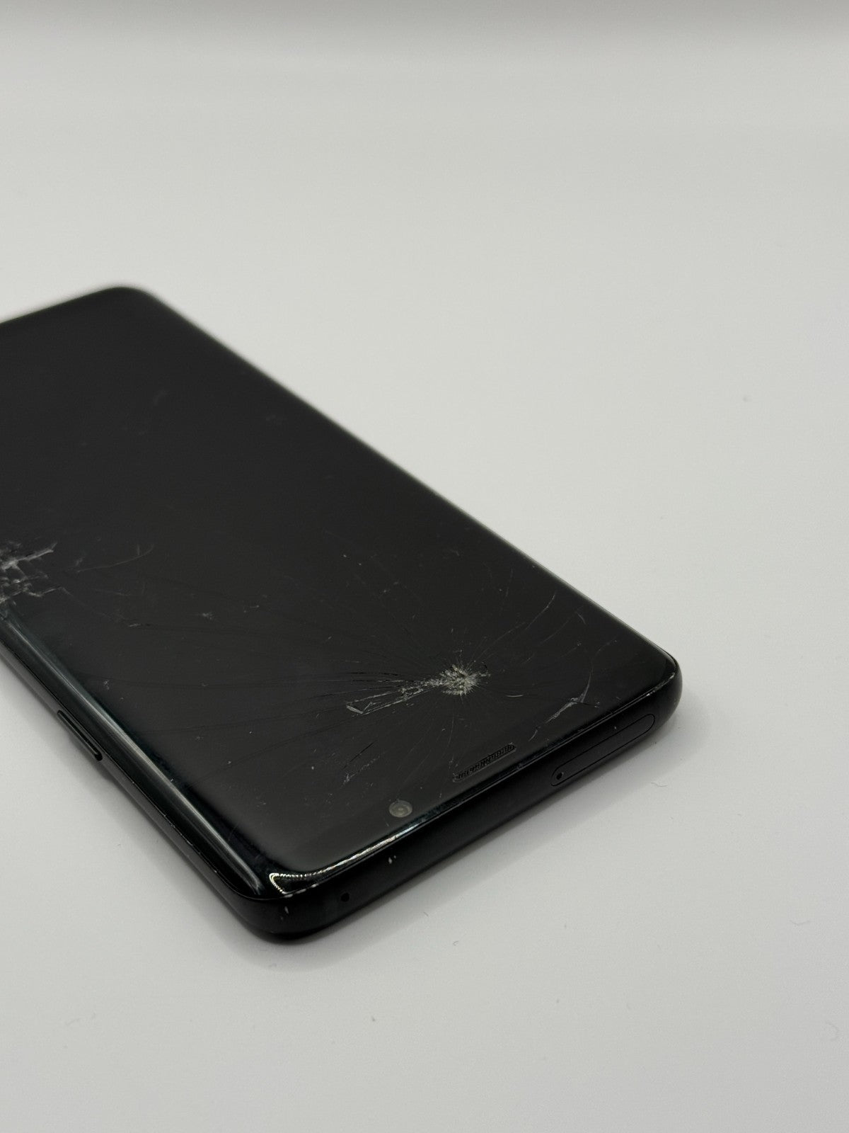 Samsung Galaxy S9 Plus 128GB Midnight Black Unlocked Cracked Screen LCD Bleed