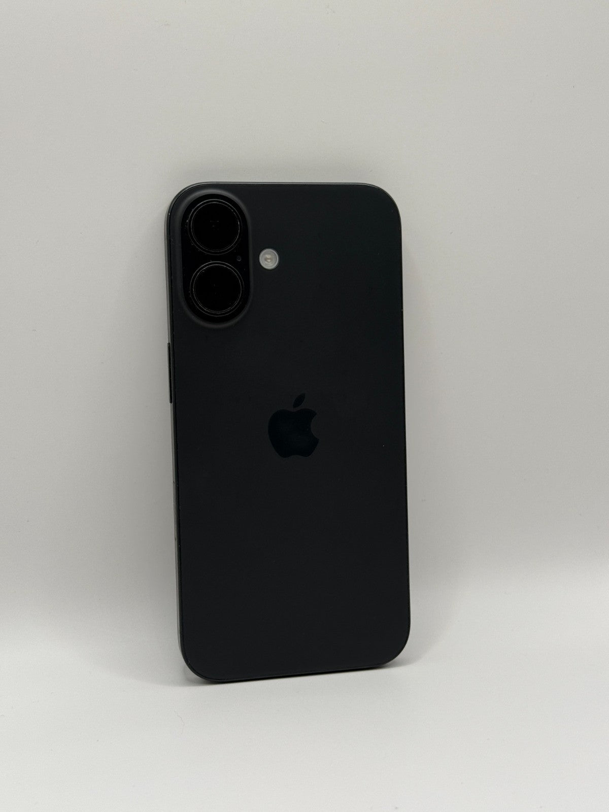 Apple Iphone 16 128GB 5G Black Unlocked Good Condition Warranty 92% Battery
