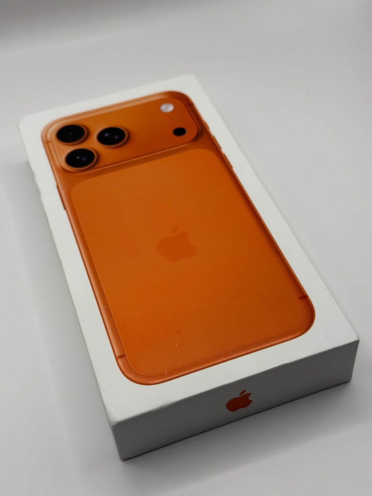 Apple Iphone 17 Pro Max 256GB Cosmic Orange 5G Sealed New Warranty Unlocked