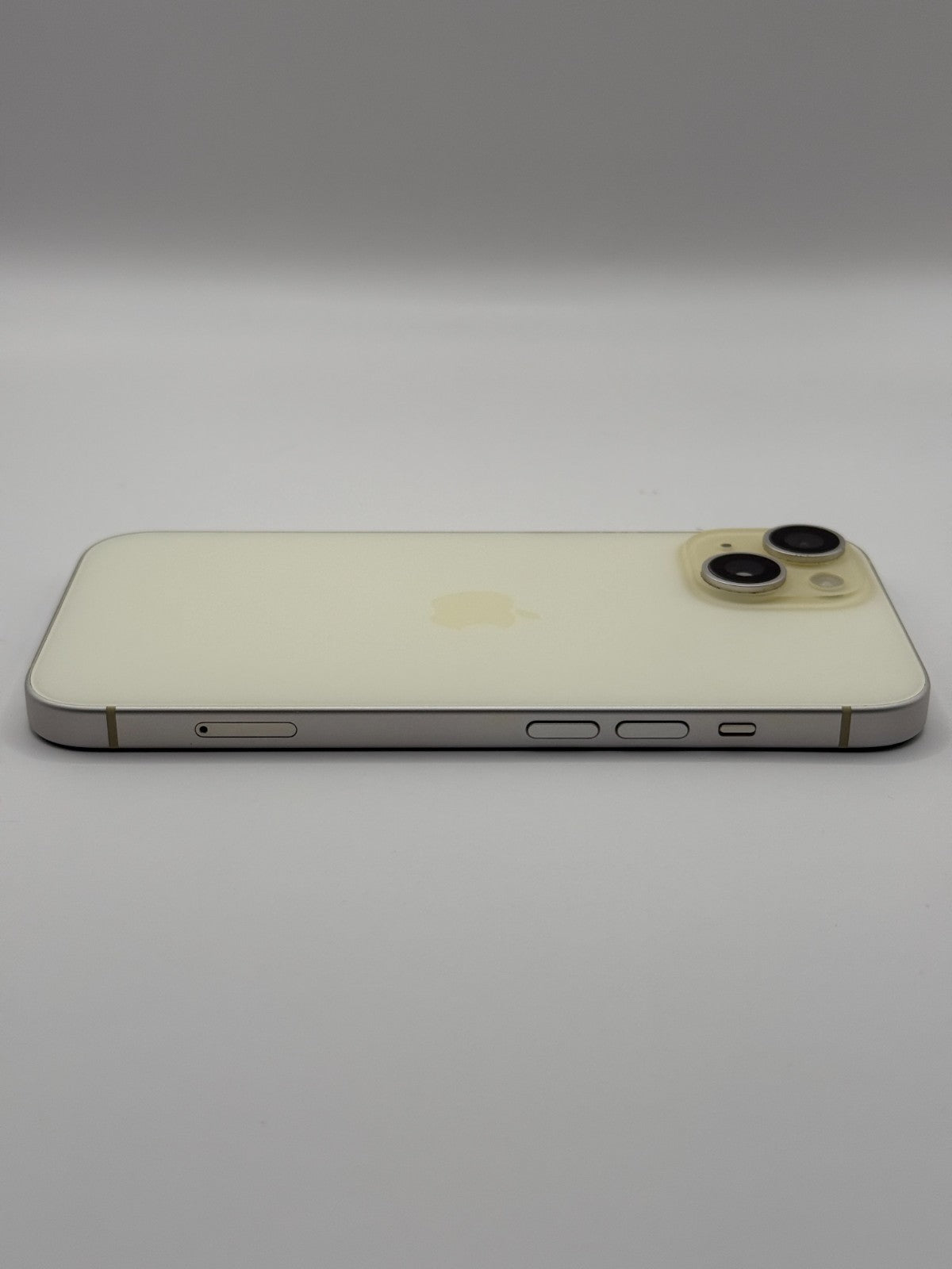 Apple Iphone 15 128GB Yellow Unlocked Excellent Condition 86% Battery Warranty