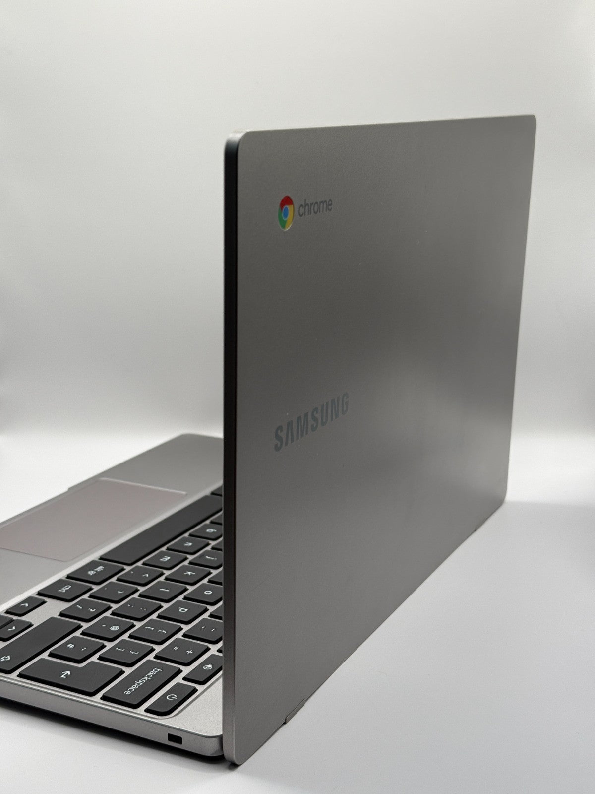 Samsung Galaxy Chromebook 11.6 64GB eMMC Intel Celeron N4500 1.10GHz 4GB