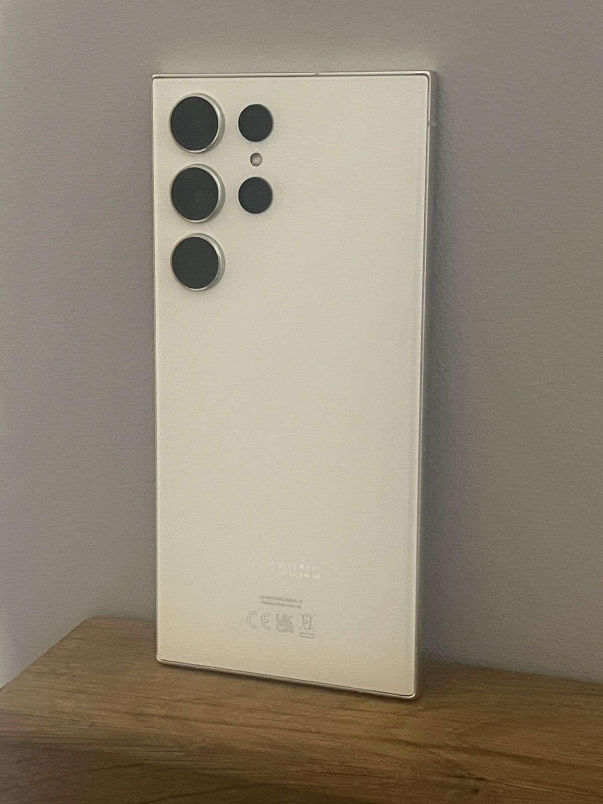 Samsung Galaxy S23 Ultra (0612584) SM-S918B/DS - 256GB - Cream (Unlocked)