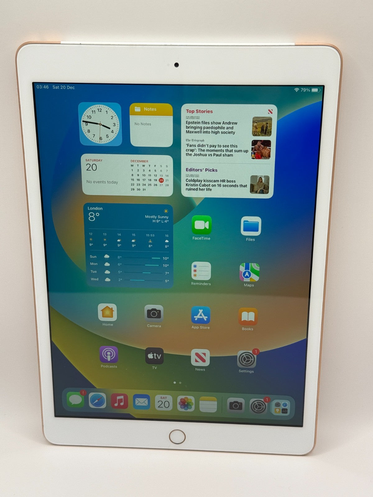 Apple Ipad 7th Generation Gold 32GB WiFi and 4G Cellular Very Good Condition