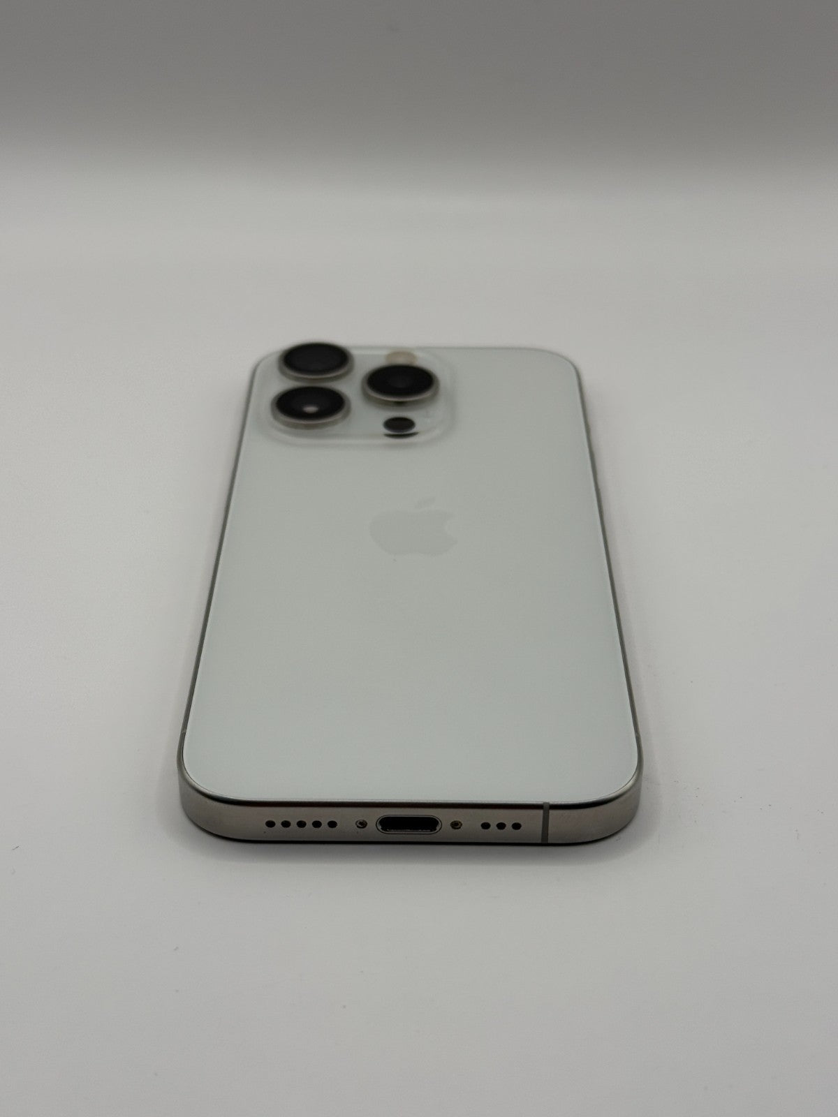 Apple Iphone 15 Pro 5G 128GB White Titanium Unlocked Warranty Excellent 89% Batt
