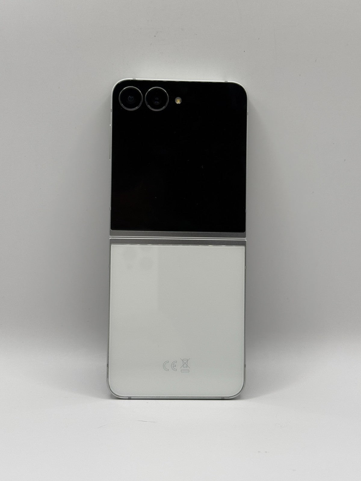 Samsung Galaxy Z Flip7 FE White 5G AI 256GB Unlocked Excellent Warranty Boxed