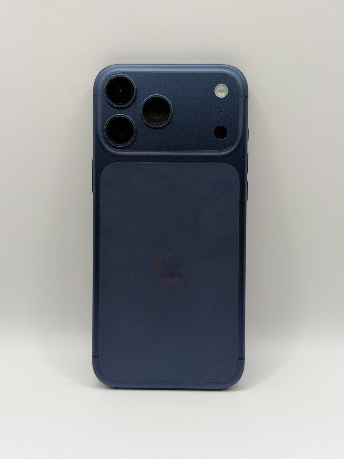 Apple Iphone 17 Pro Max 256GB Deep Blue 5G Warranty Unlocked Excellent Condition