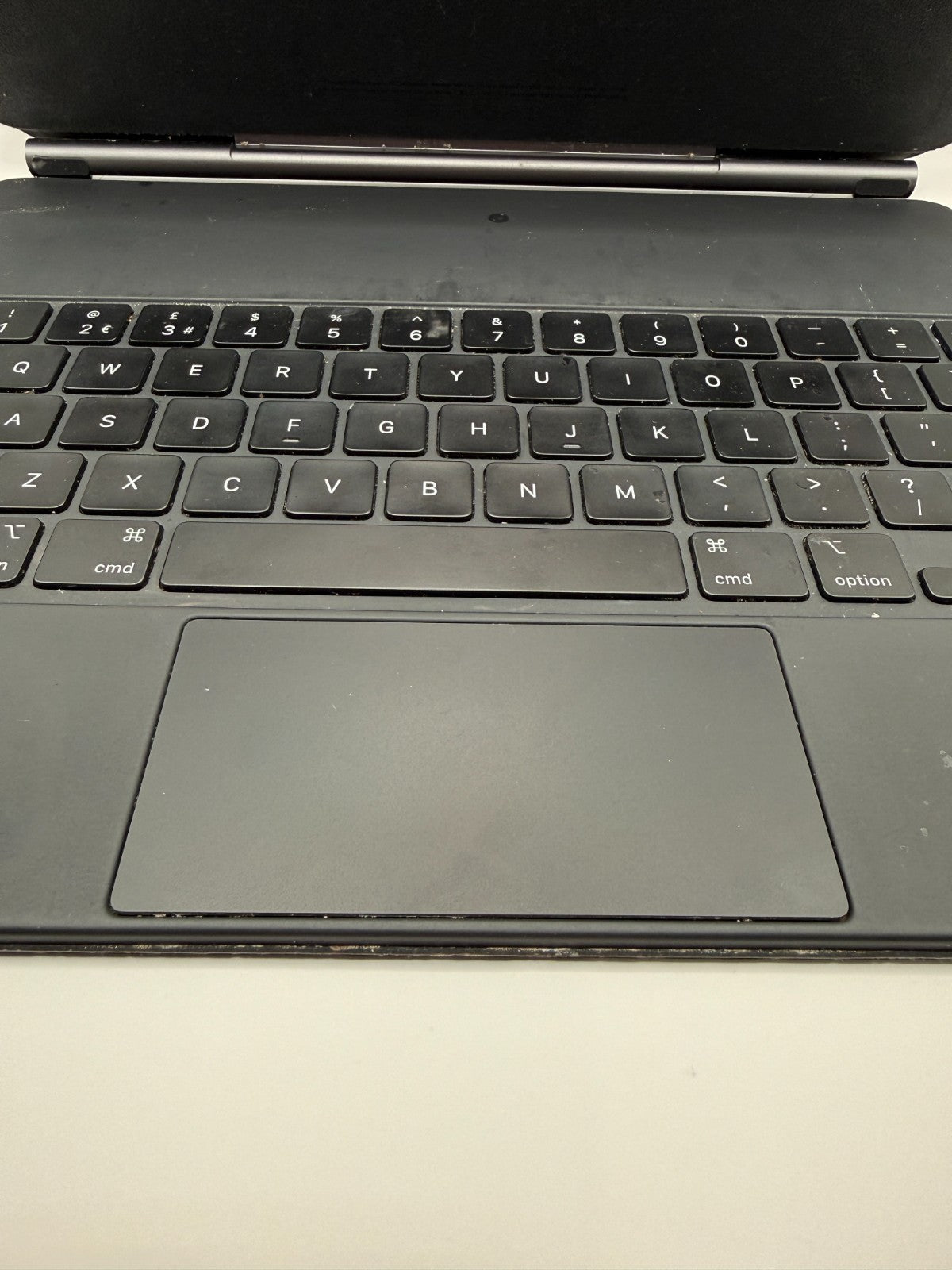 Apple Magic Keyboard for 12.9-inch iPad Pro 4th and 3rd Gen British faulty keys