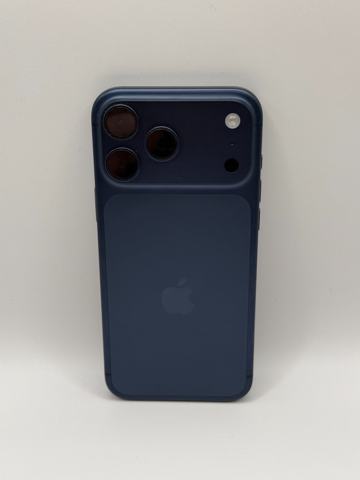Apple Iphone 17 Pro Max 256GB Deep Blue 5G Warranty Unlocked Very Good Condition