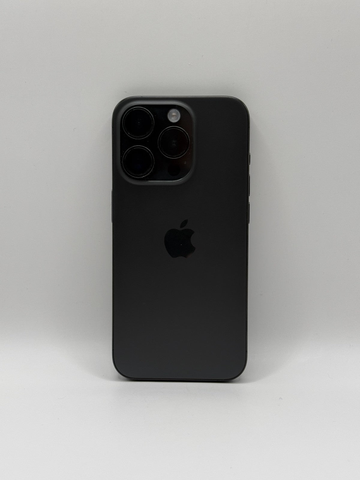 Apple Iphone 15 Pro 256GB Black Titanium Unlocked Warranty Excellent Condition