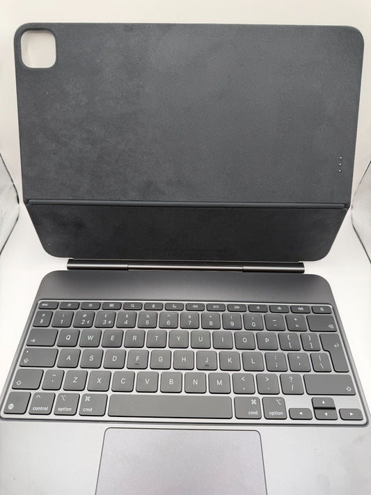 Apple Magic Keyboard for 13-inch iPad Pro 4th and 3rd Gen Excellent Condition