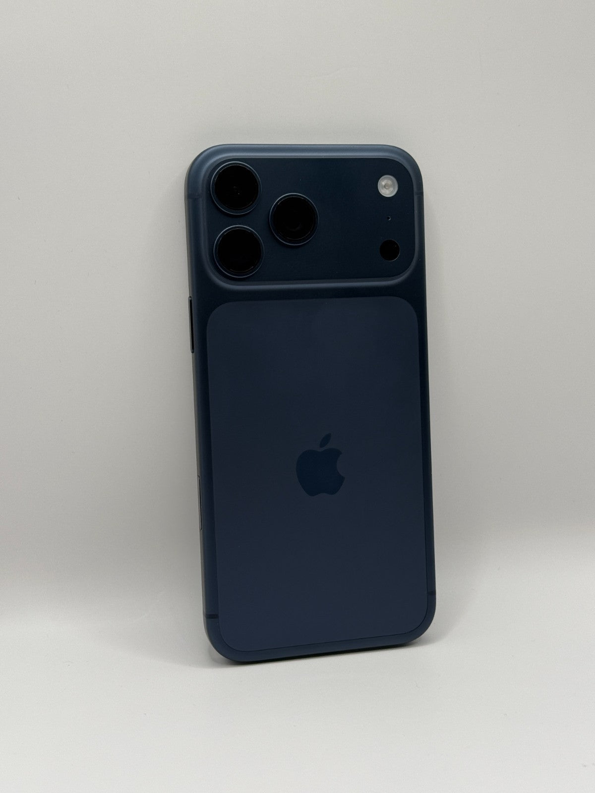 Apple Iphone 17 Pro Max 1TB Deep Blue Opened Never Used Warranty Unlocked