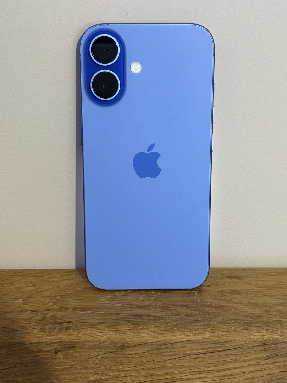 Apple iPhone 16 128GB 5G (0113617) Blue Unlocked Excellent Condition Warranty